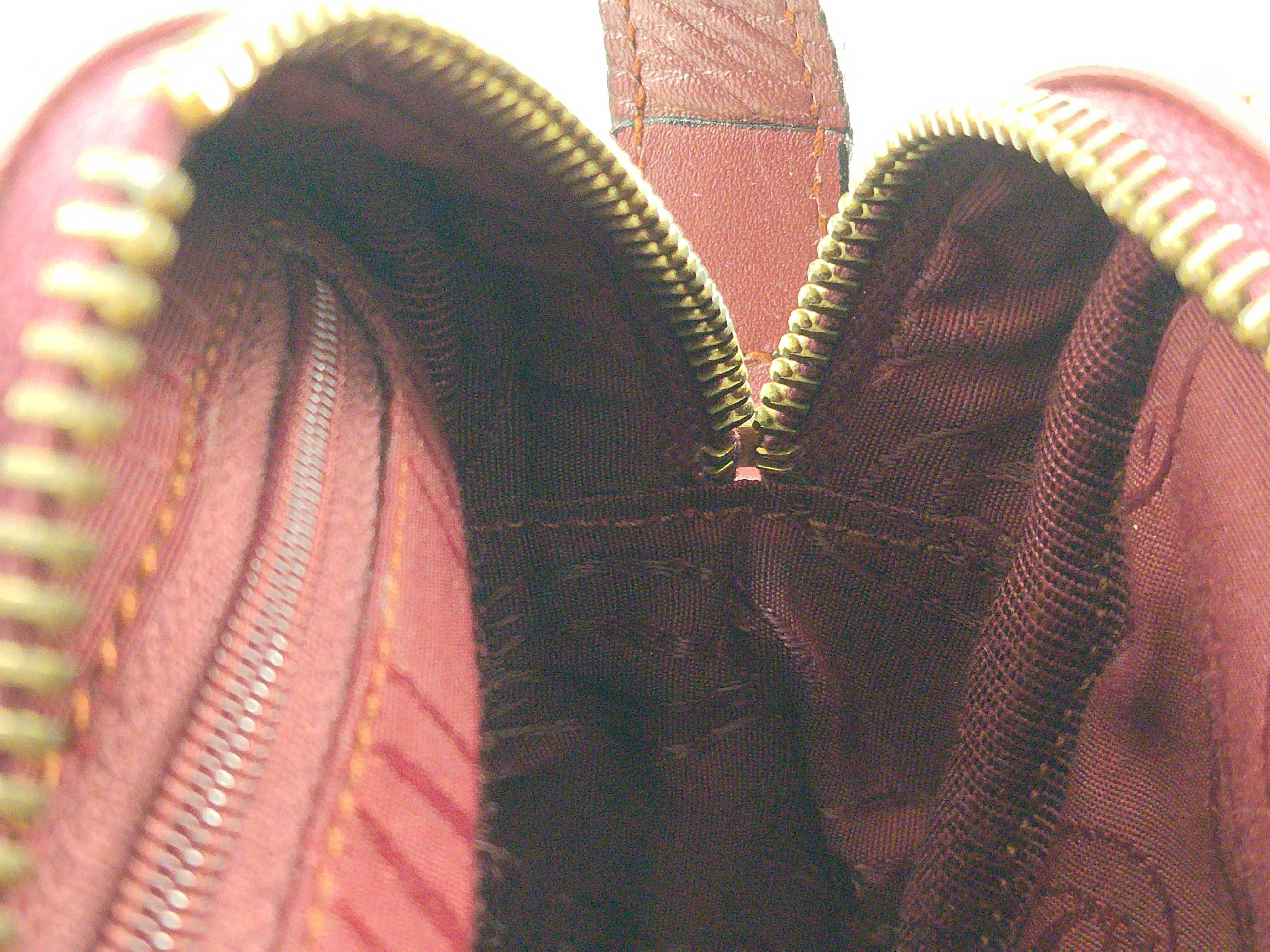 Must Shoulder Bag — view 10