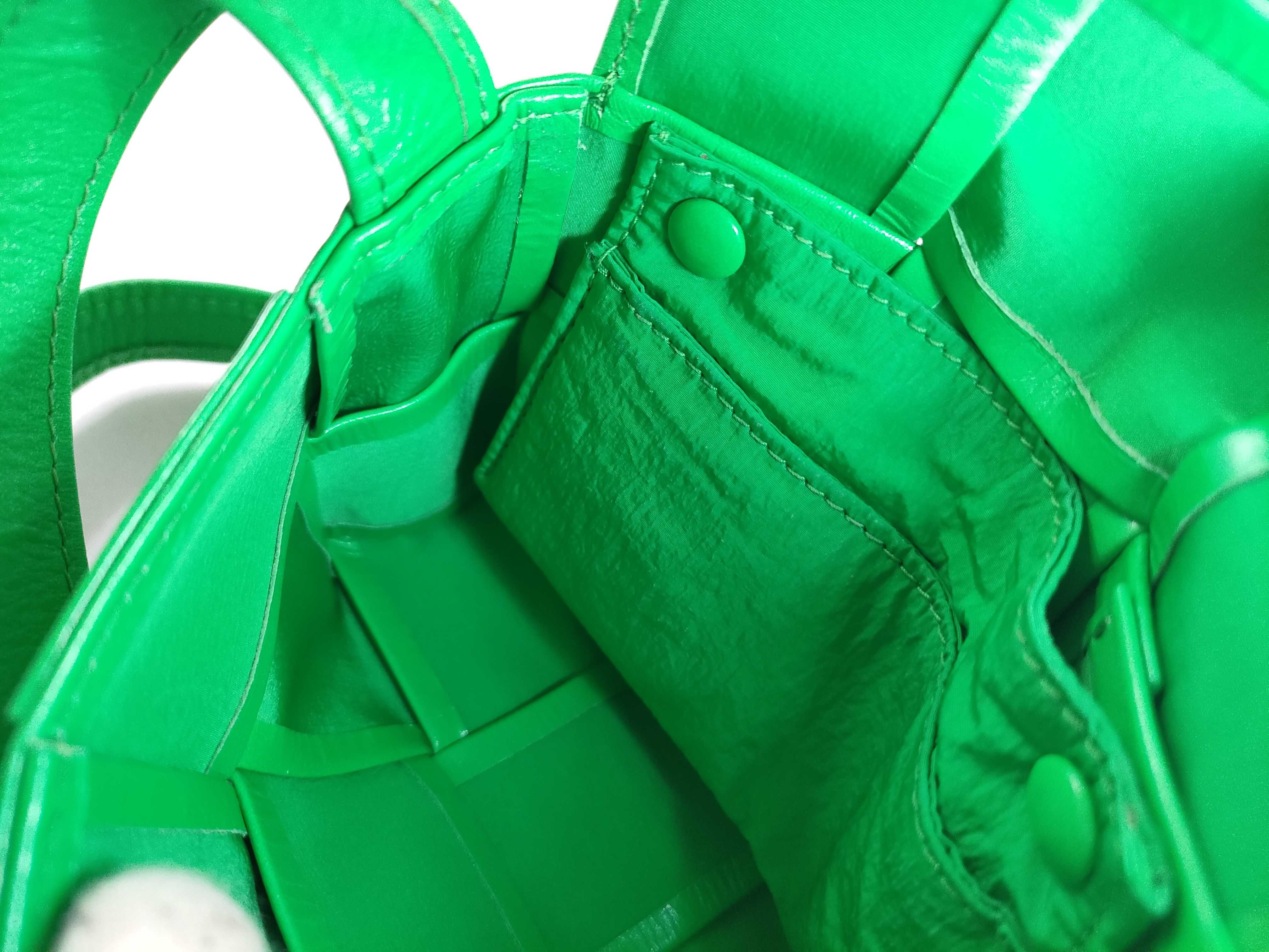 KR- Mini Cassette Belt Bag Parakeet Shoulder Bag — view 11