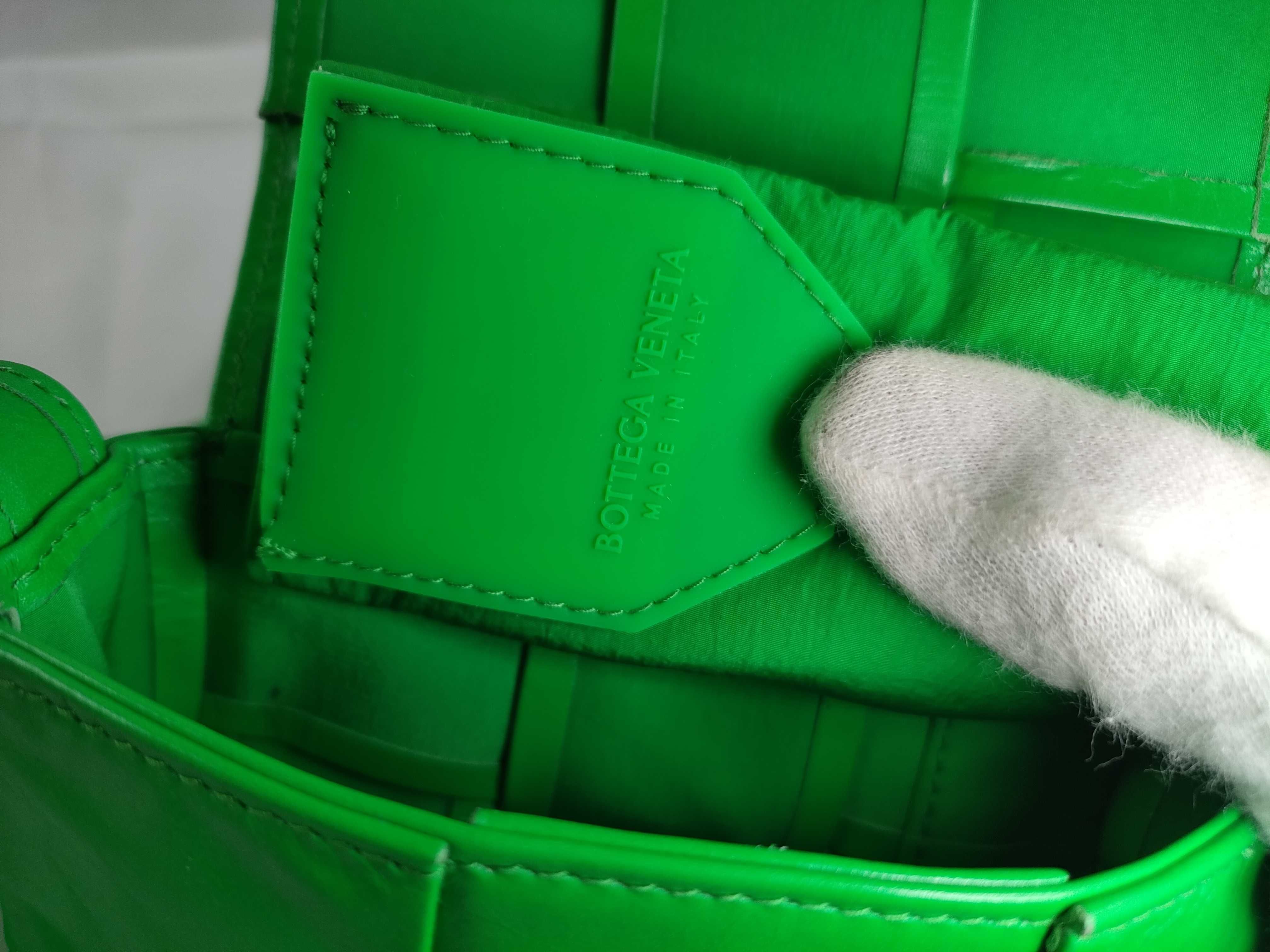 KR- Mini Cassette Belt Bag Parakeet Shoulder Bag — view 13