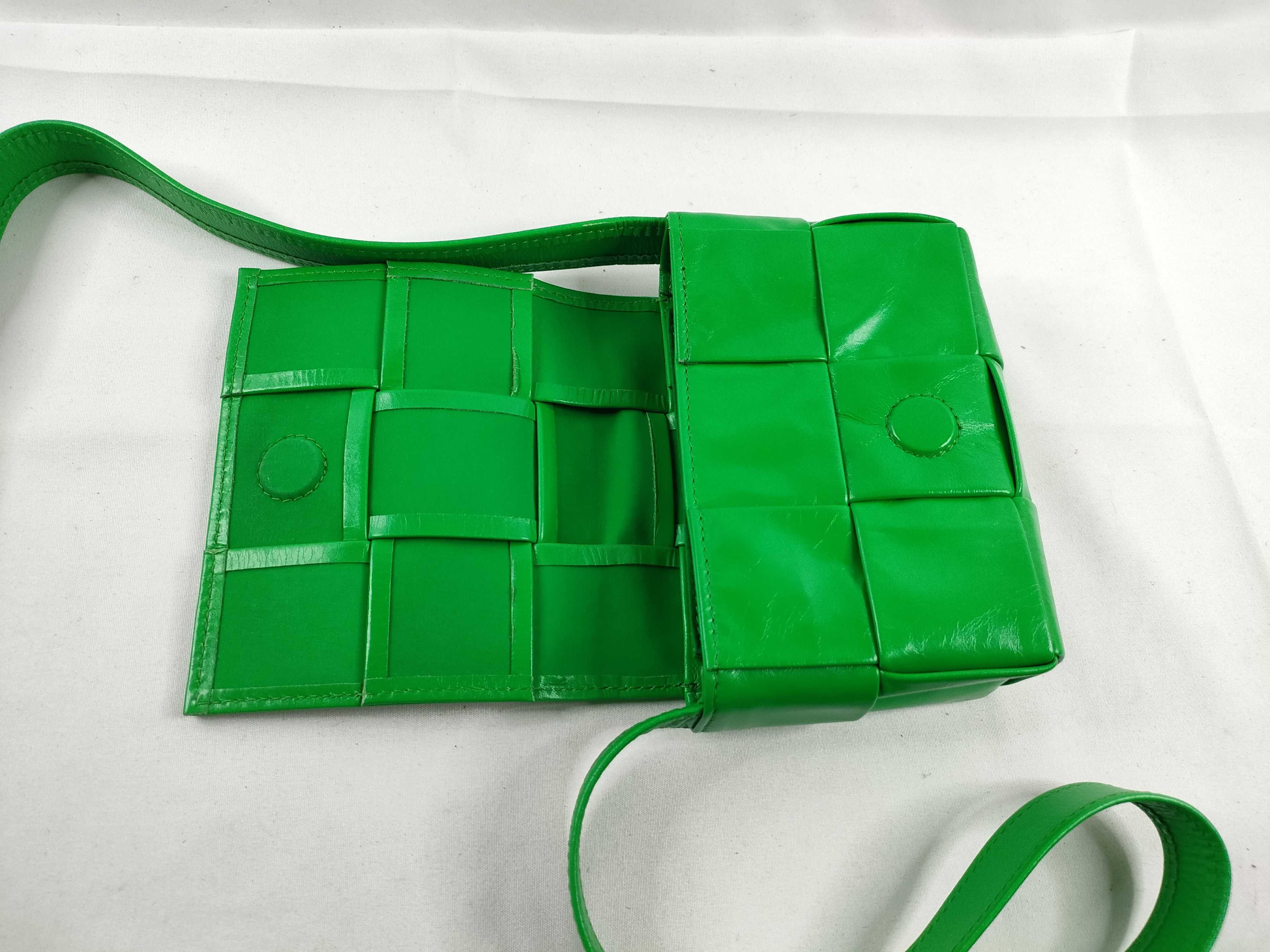 KR- Mini Cassette Belt Bag Parakeet Shoulder Bag — view 9