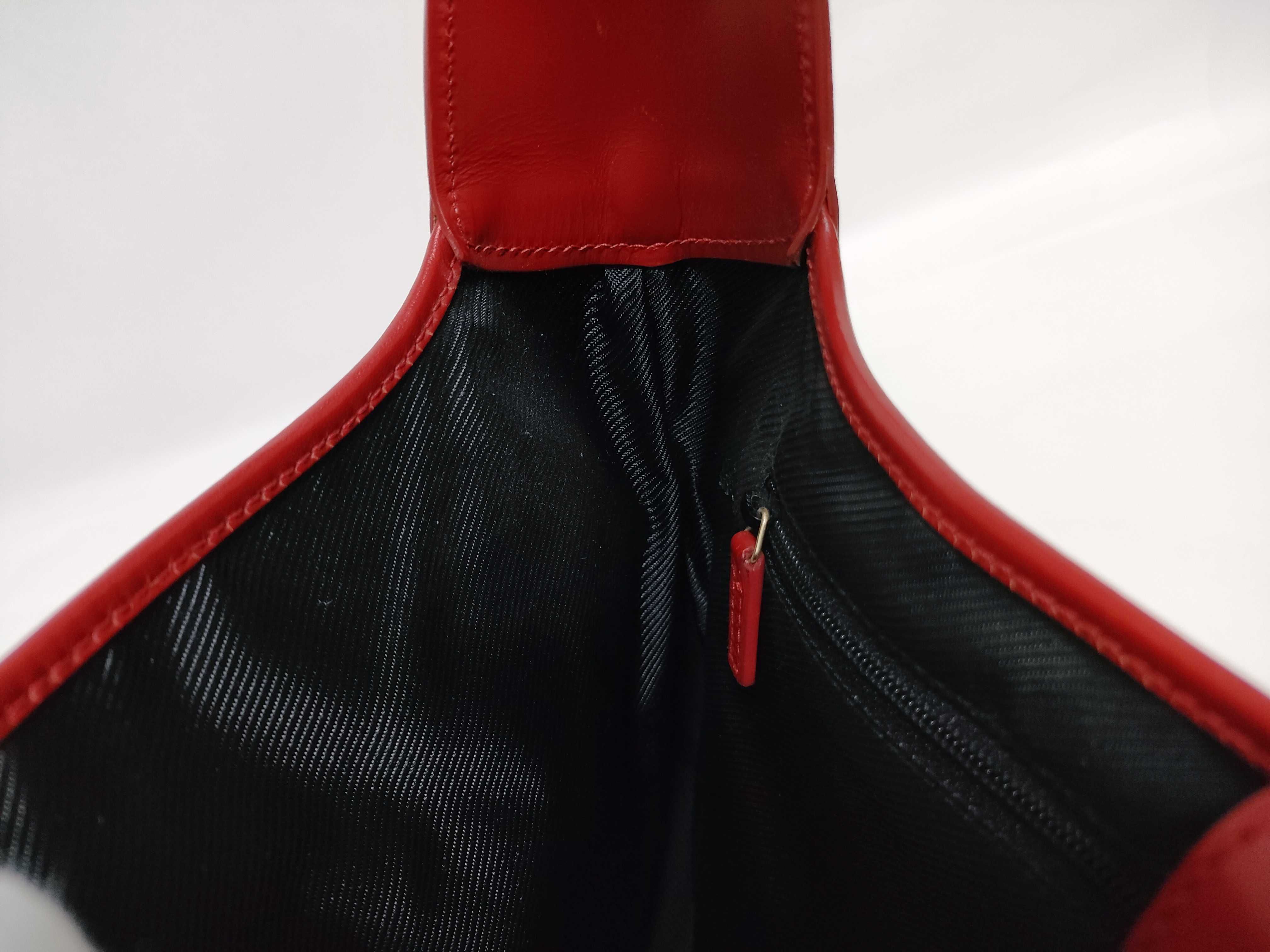 GG Canvas Shoulder Bag — view 8