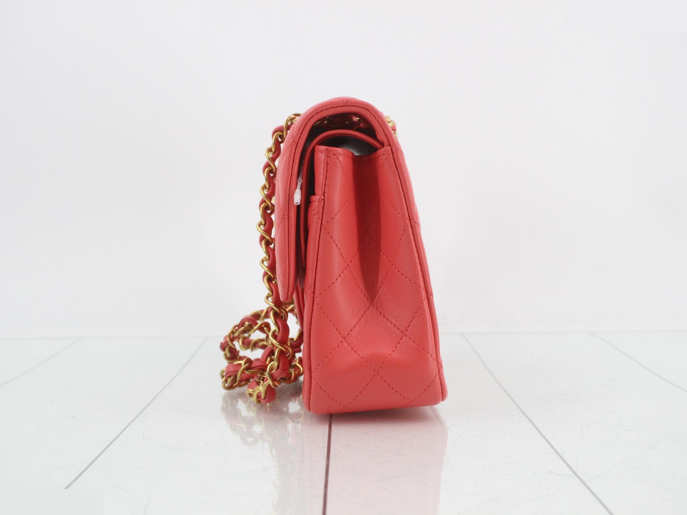 Matelassé 25 Double Flap Shoulder Bag, Lambskin, Pink — view 3