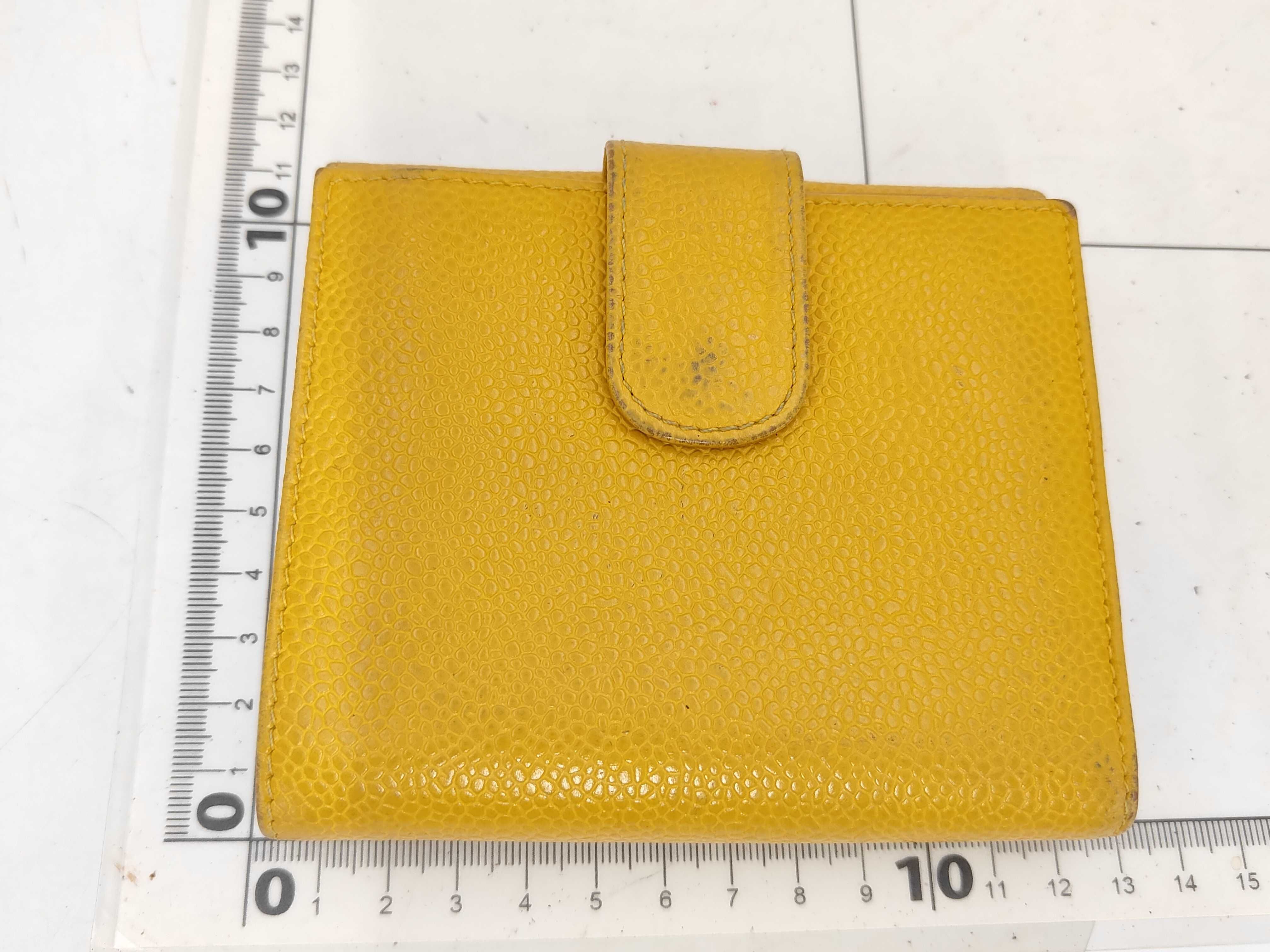 wallet — view 2