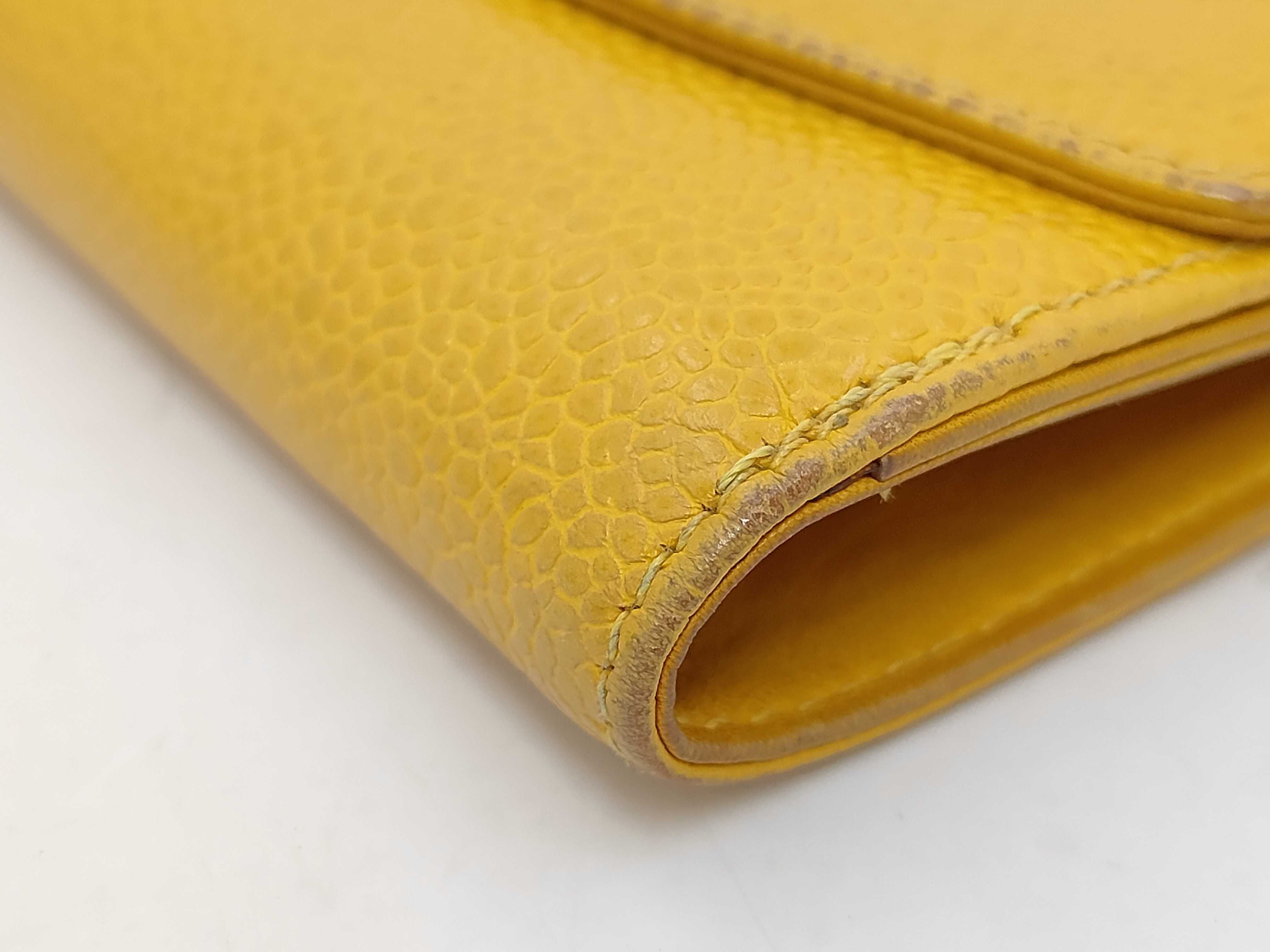 wallet — view 3
