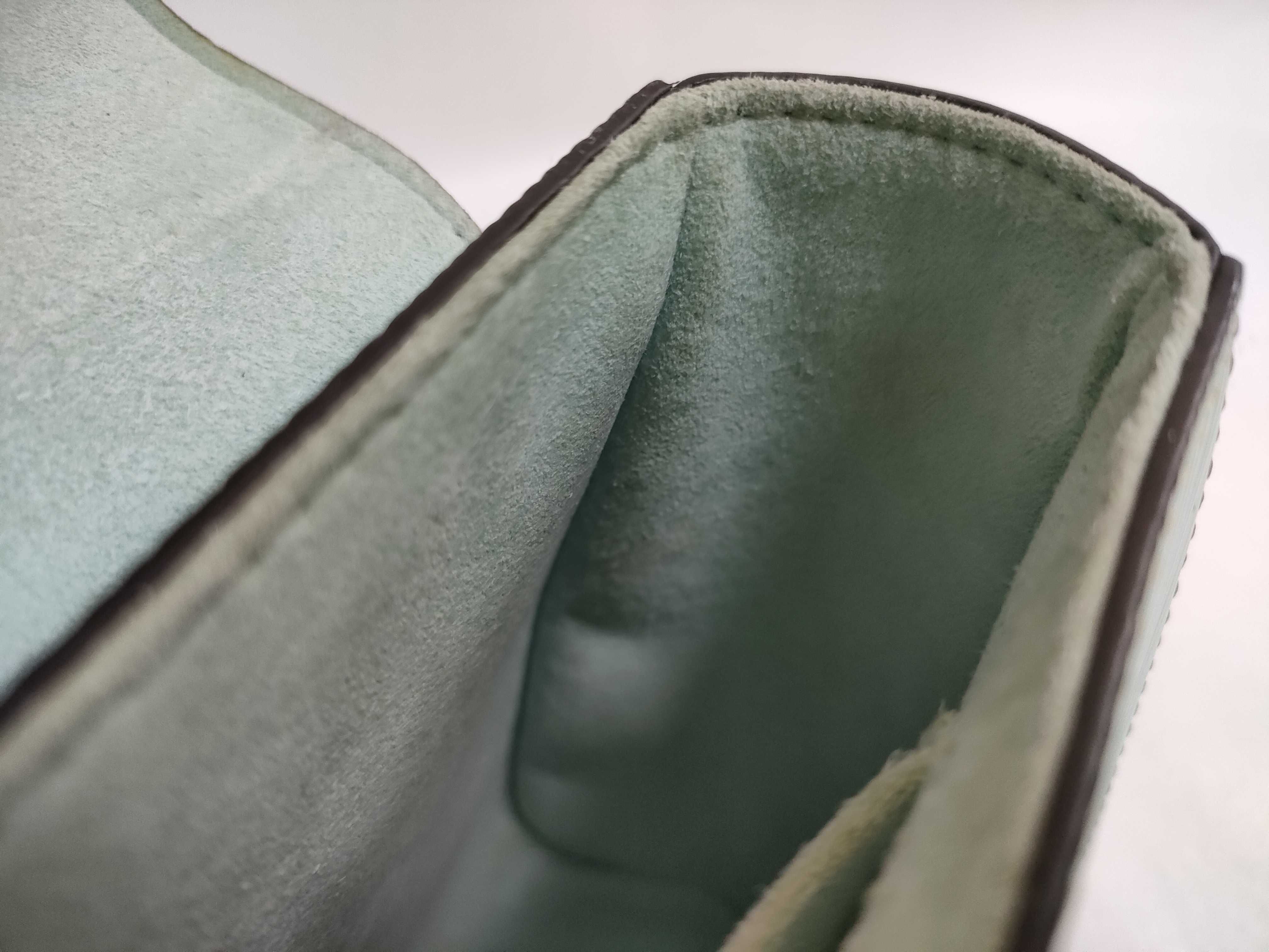 Epi Louis Vuitton Twist Shoulder Bag — view 11