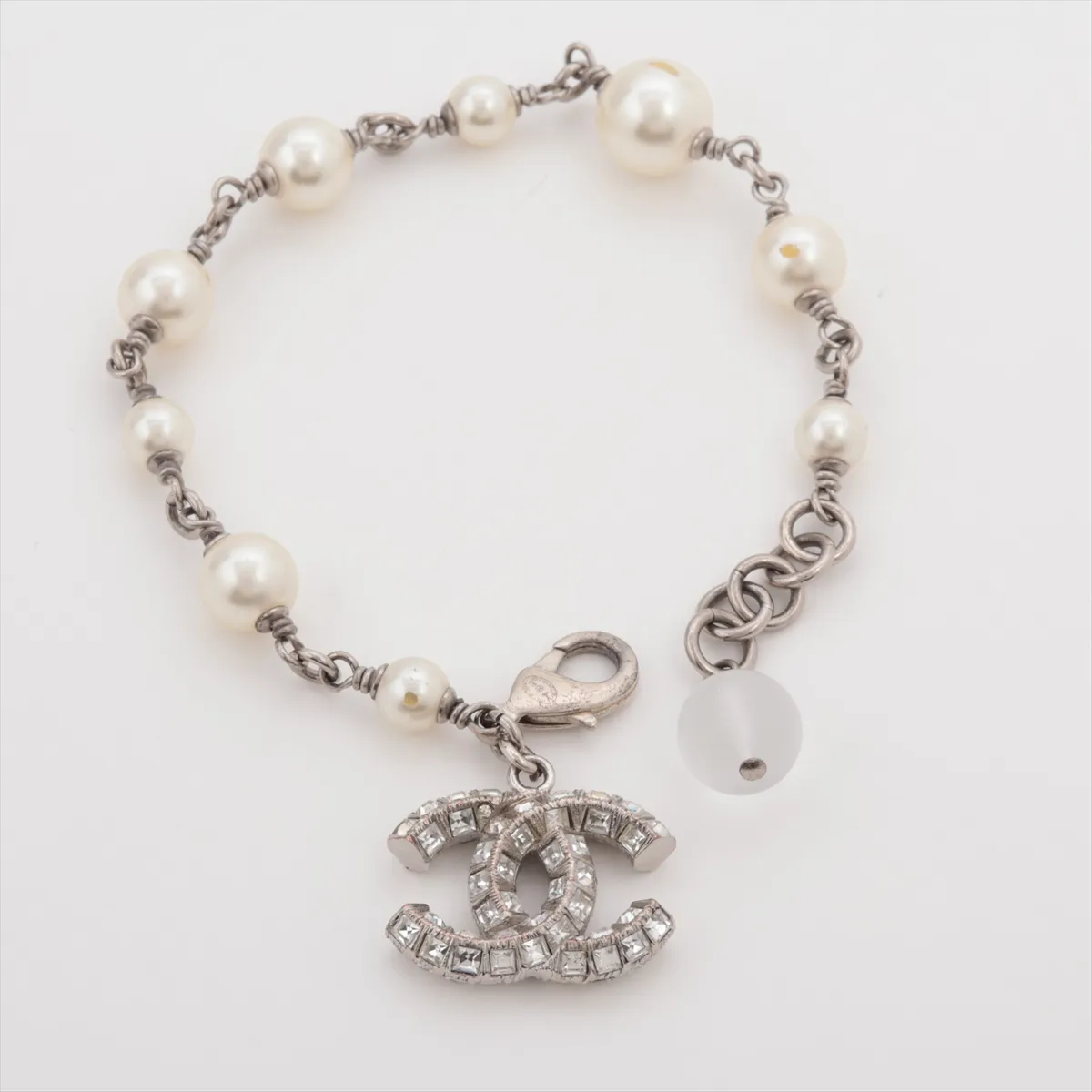 Coco Mark B15P Bracelet, Metal x Rhinestone x Faux Pearl, Silver. Shows