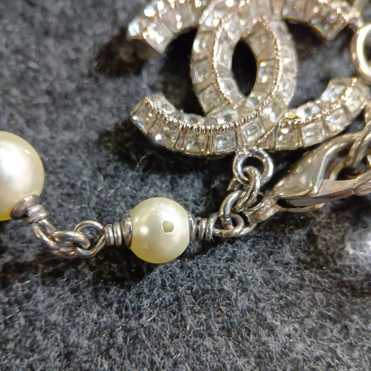 Coco Mark B15P Bracelet, Metal x Rhinestone x Faux Pearl, Silver. Shows — view 6