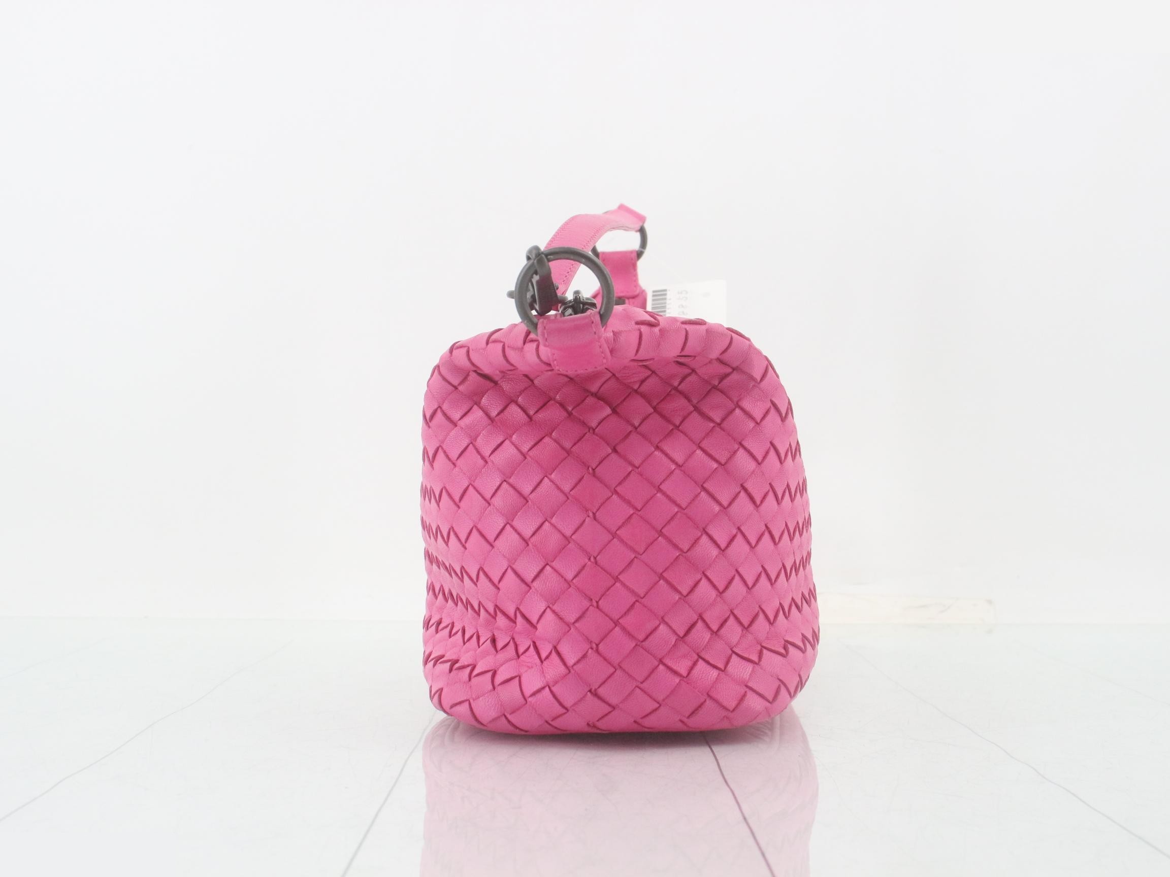 Intrecciato one-shoulder bag, pink — view 4