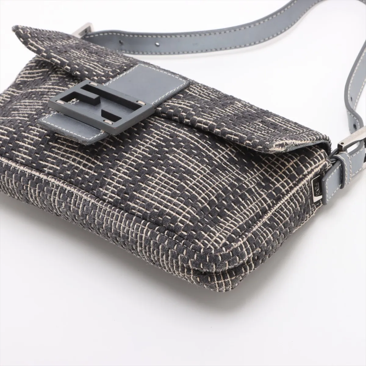 Textile x Leather Shoulder Bag Gray 8BR600 — view 3