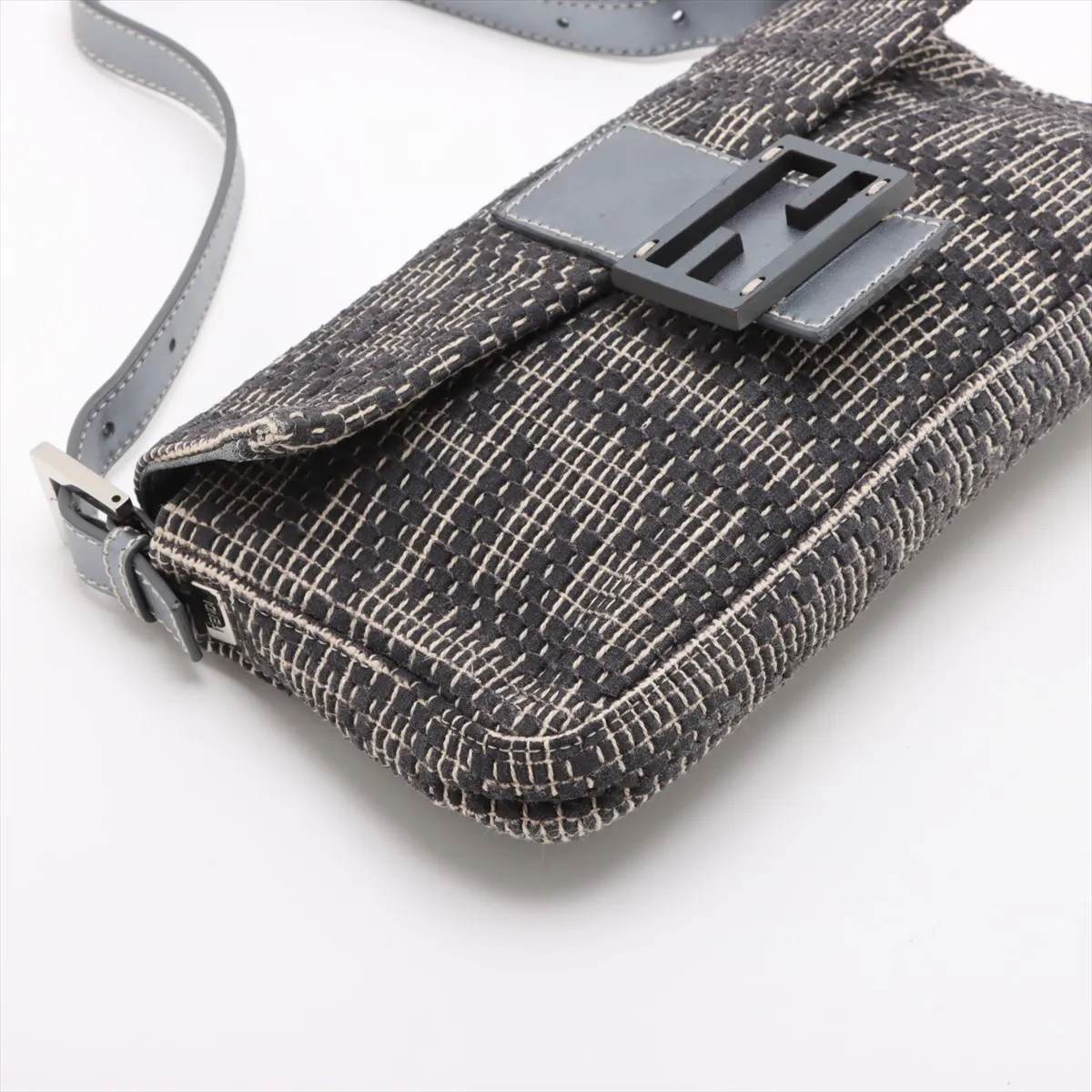 Textile x Leather Shoulder Bag Gray 8BR600 — view 4