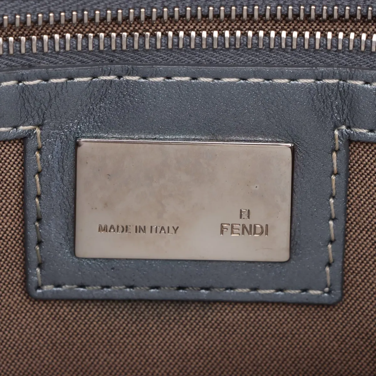 Textile x Leather Shoulder Bag Gray 8BR600 — view 9