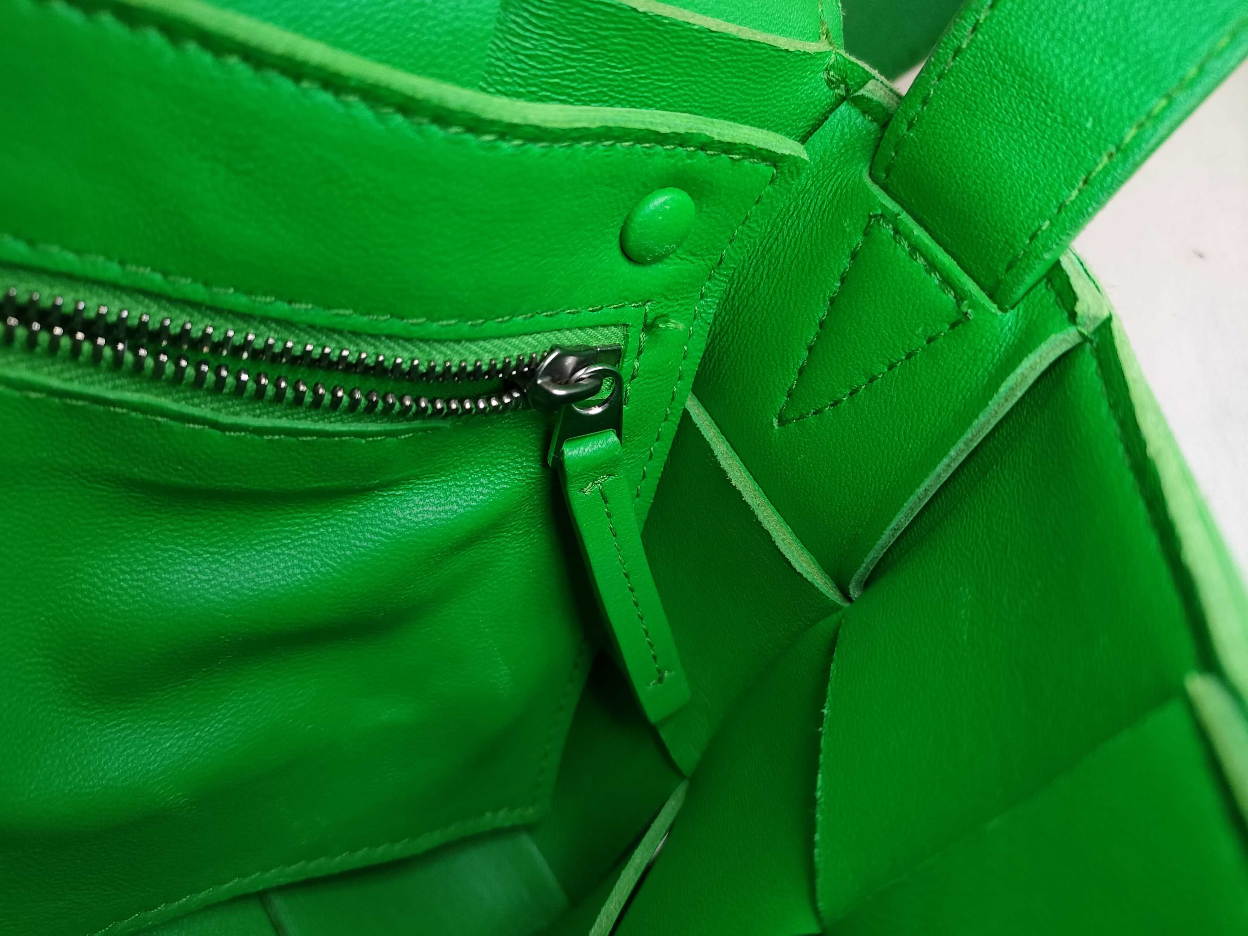 KR- Maxi Intrecciato Cassette Leather Shoulder Bag Green - Grade Shoulder Bag — view 9
