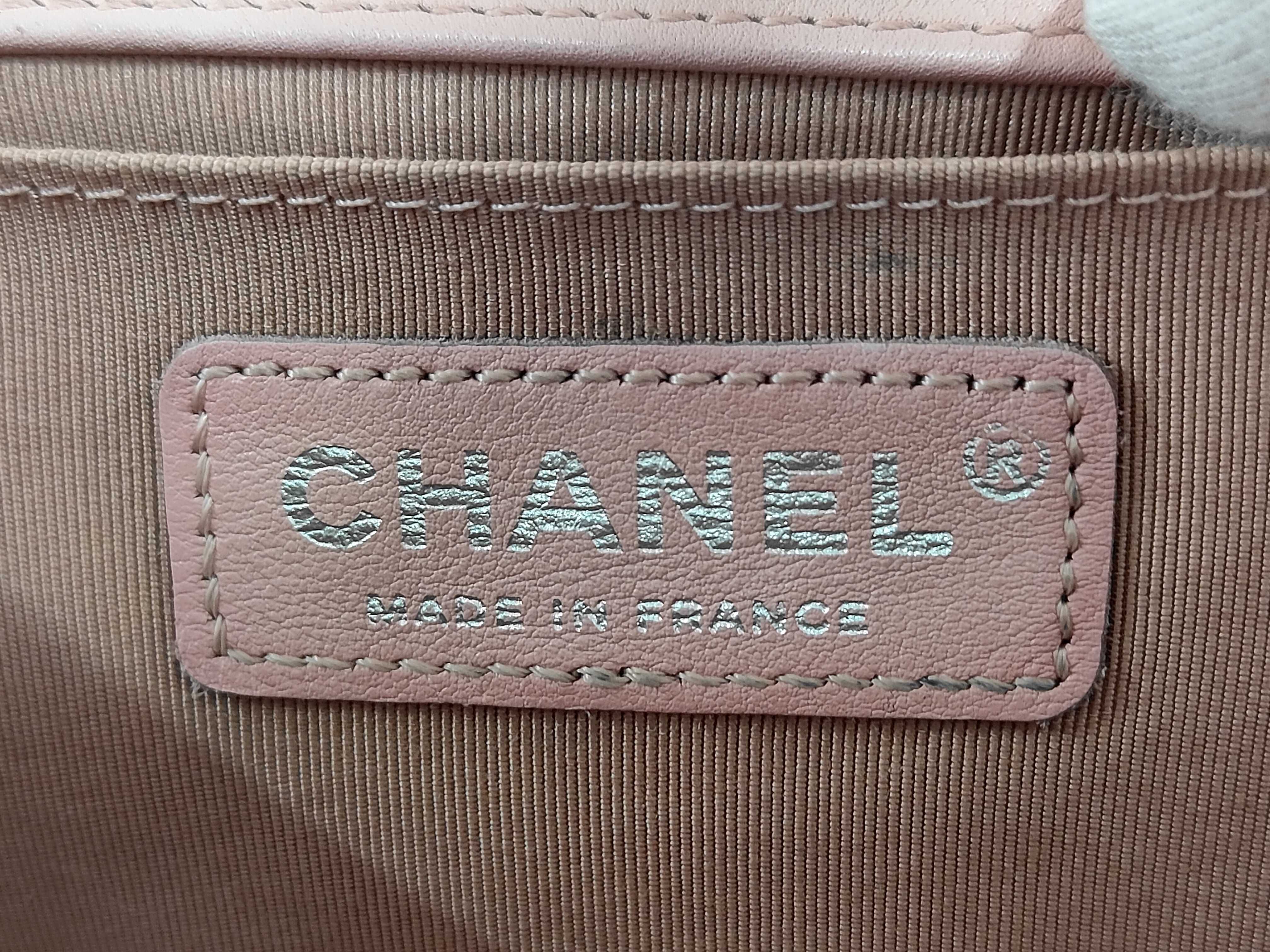 Matelassé Lambskin Pink Silver Boy Chanel Shoulder Bag — view 11