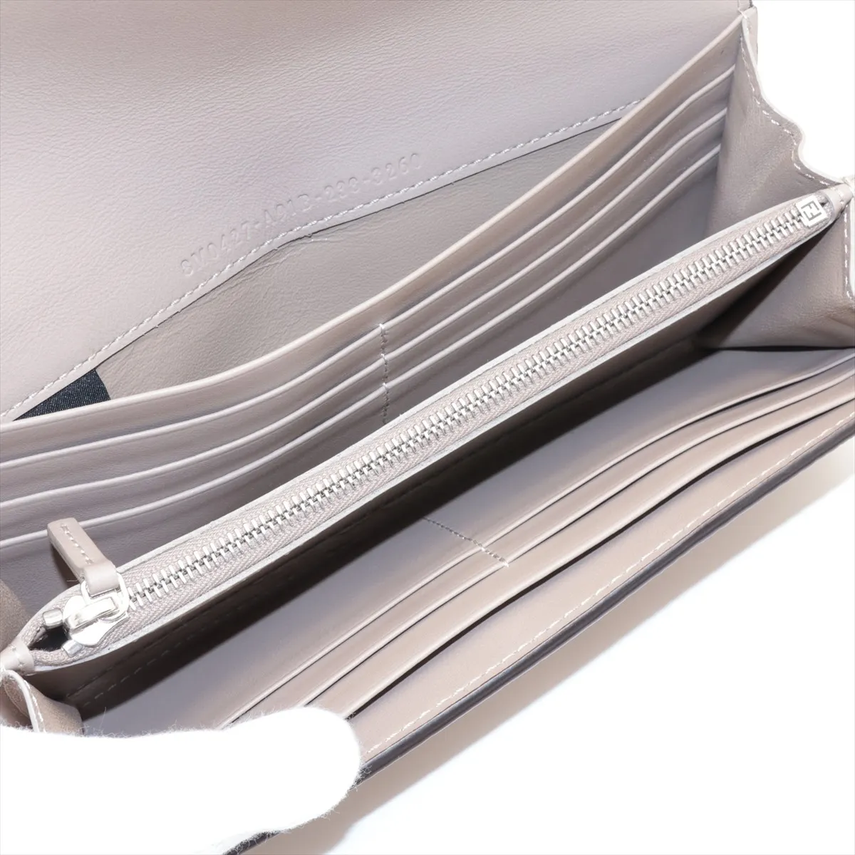 Peekaboo 8M0427 Leather Long Wallet, Beige — view 4