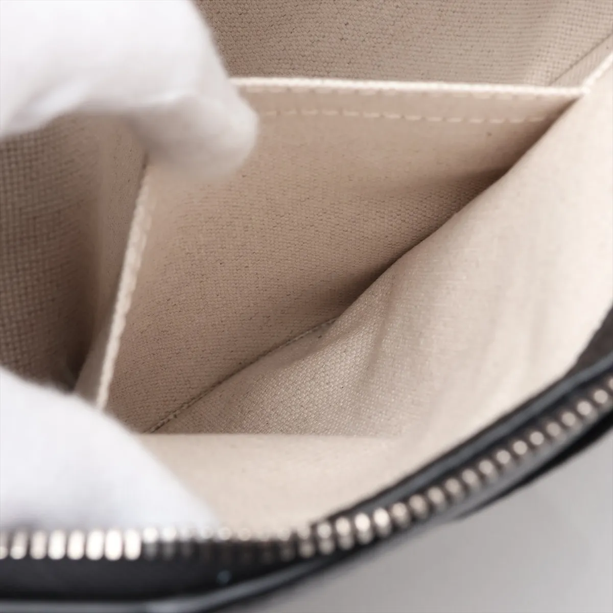 Maxi Intrecciato Diagono Leather Clutch Bag, Black — view 7