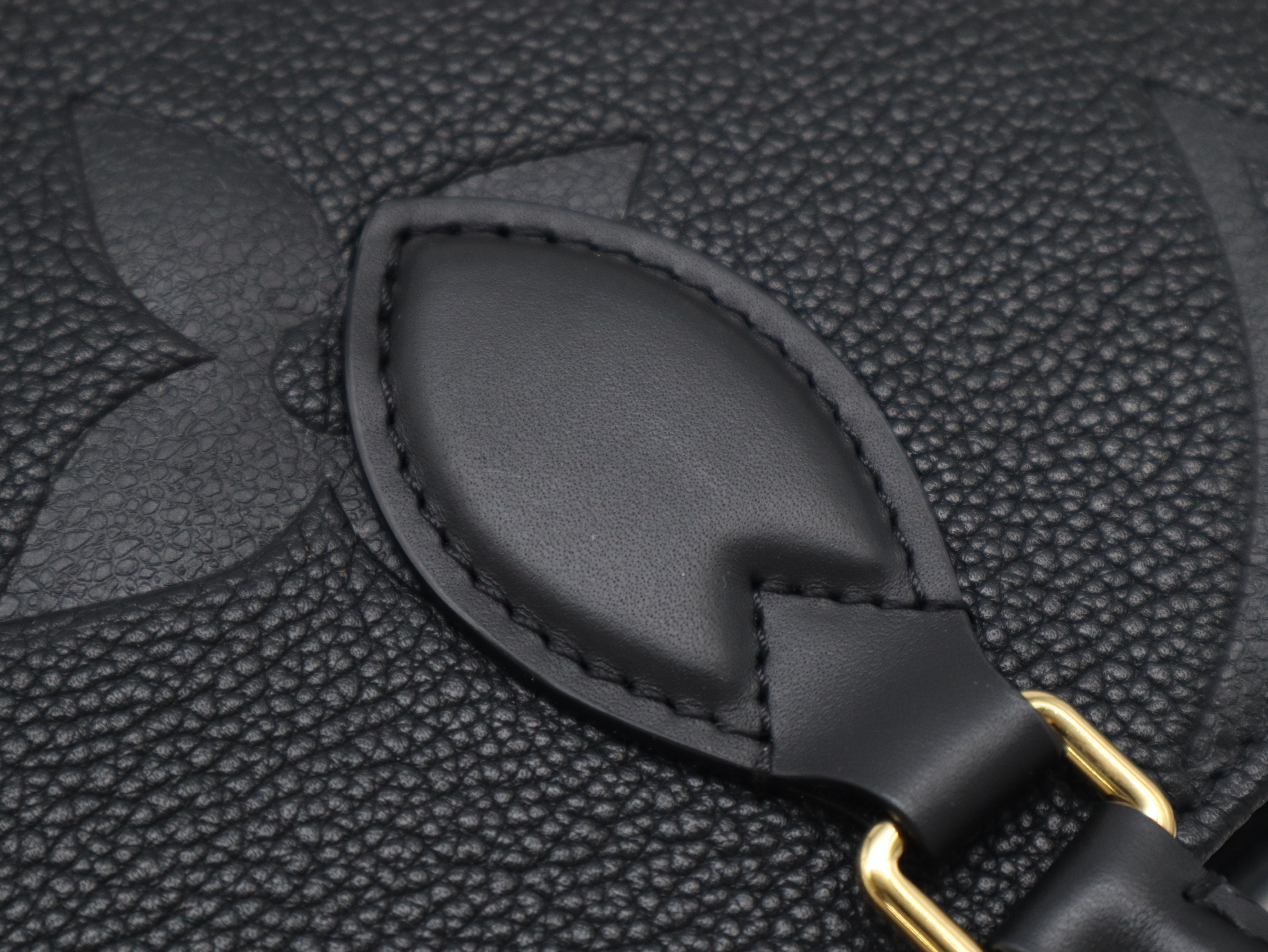 M45595 Monogram Empreinte OnTheGo MM Noir Tote Bag (RFID detected) — view 7