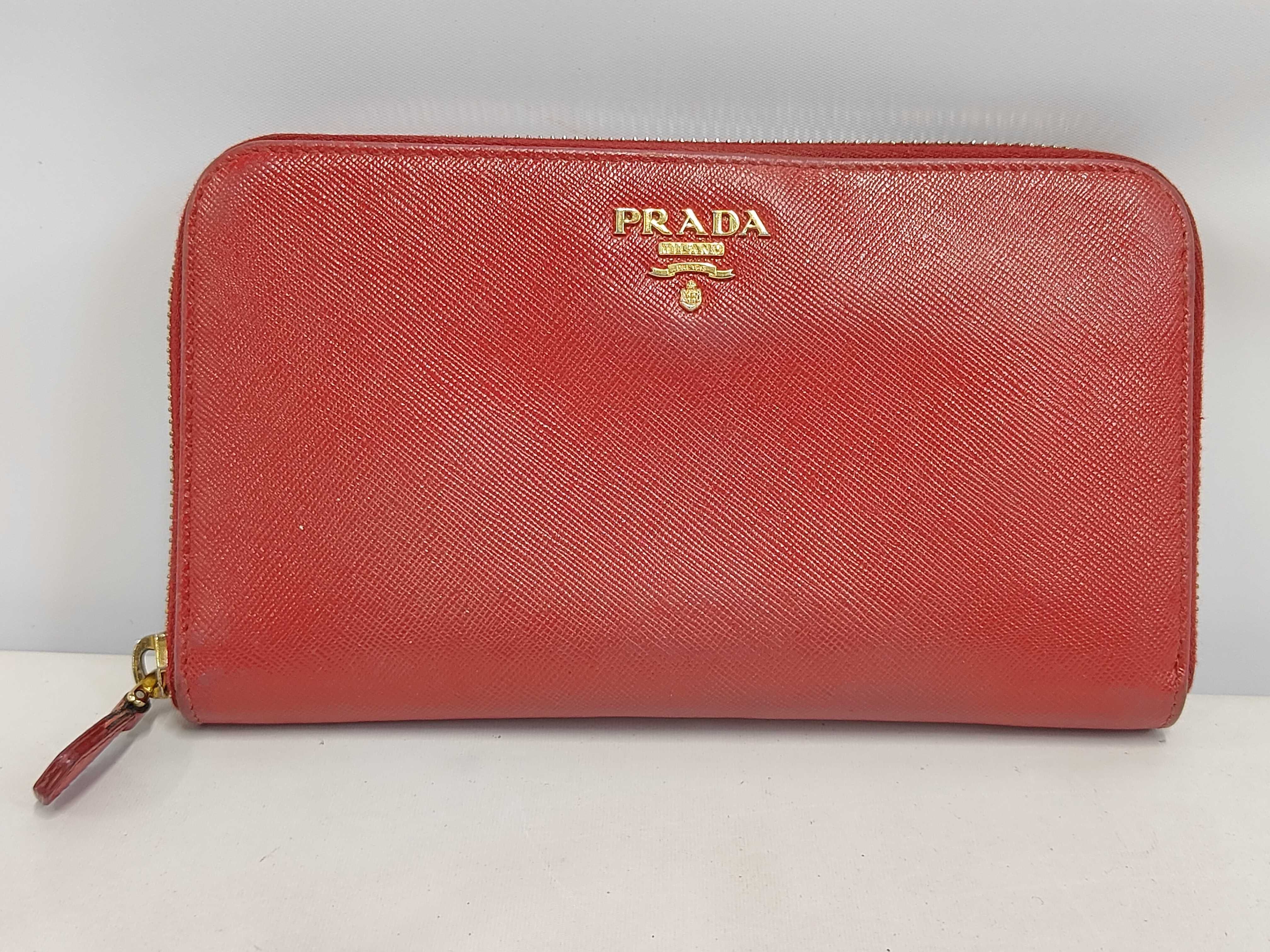 long wallet