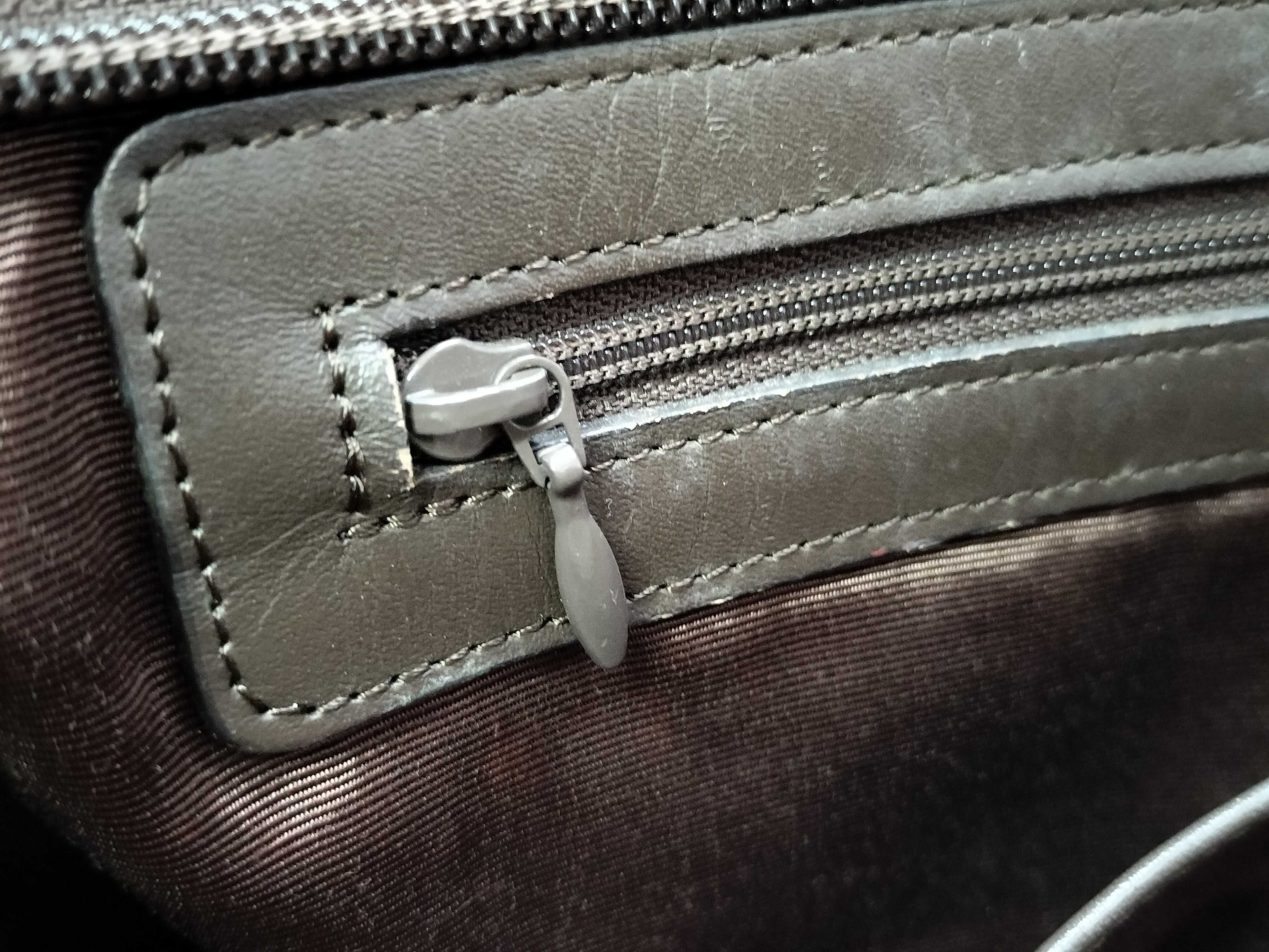 Nova Check Red Burberrys Handbag — view 11