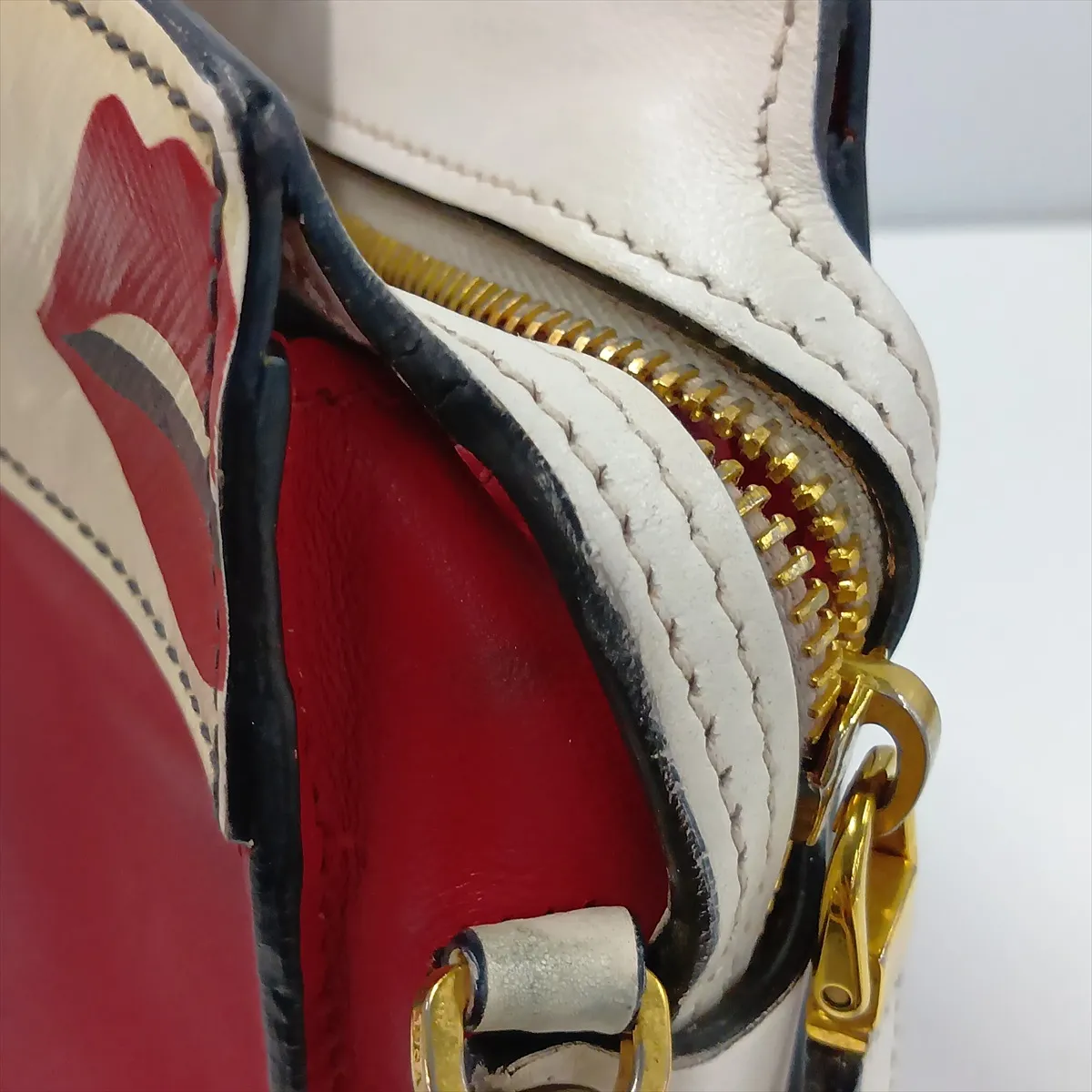 Saffiano City Leather Shoulder Bag, Red, 1BH043 — view 10