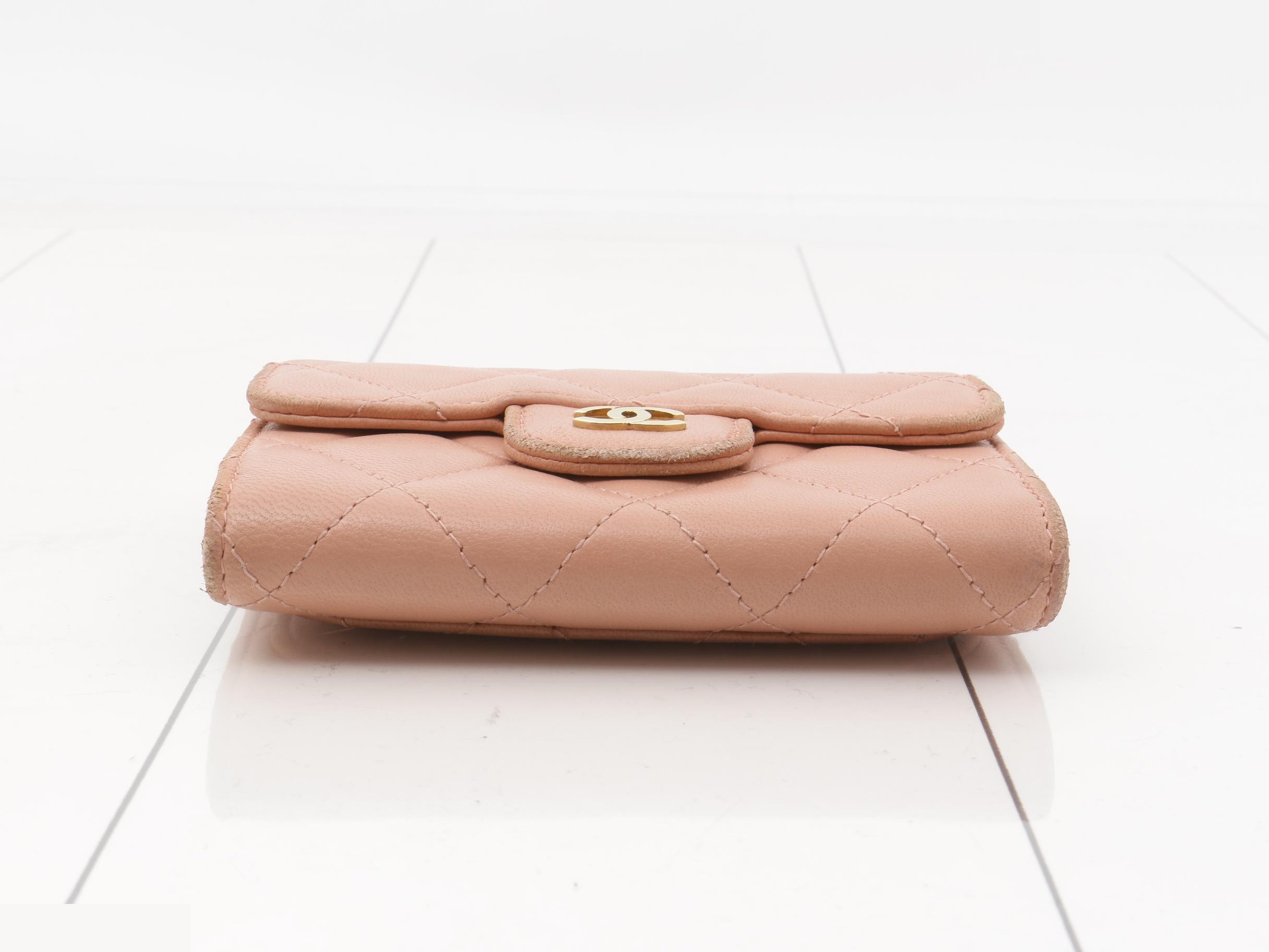 Matelassé (bag) and coin case, Classic Flap — view 3