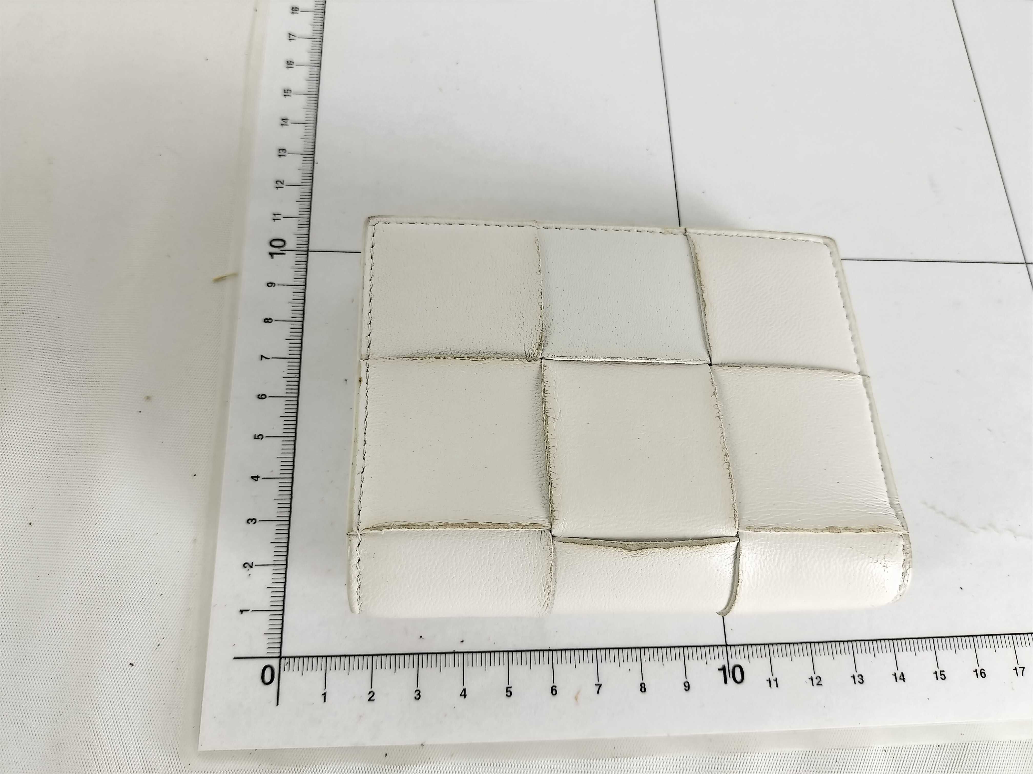 Maxi Intrecciato Bi-fold Wallet White — view 12