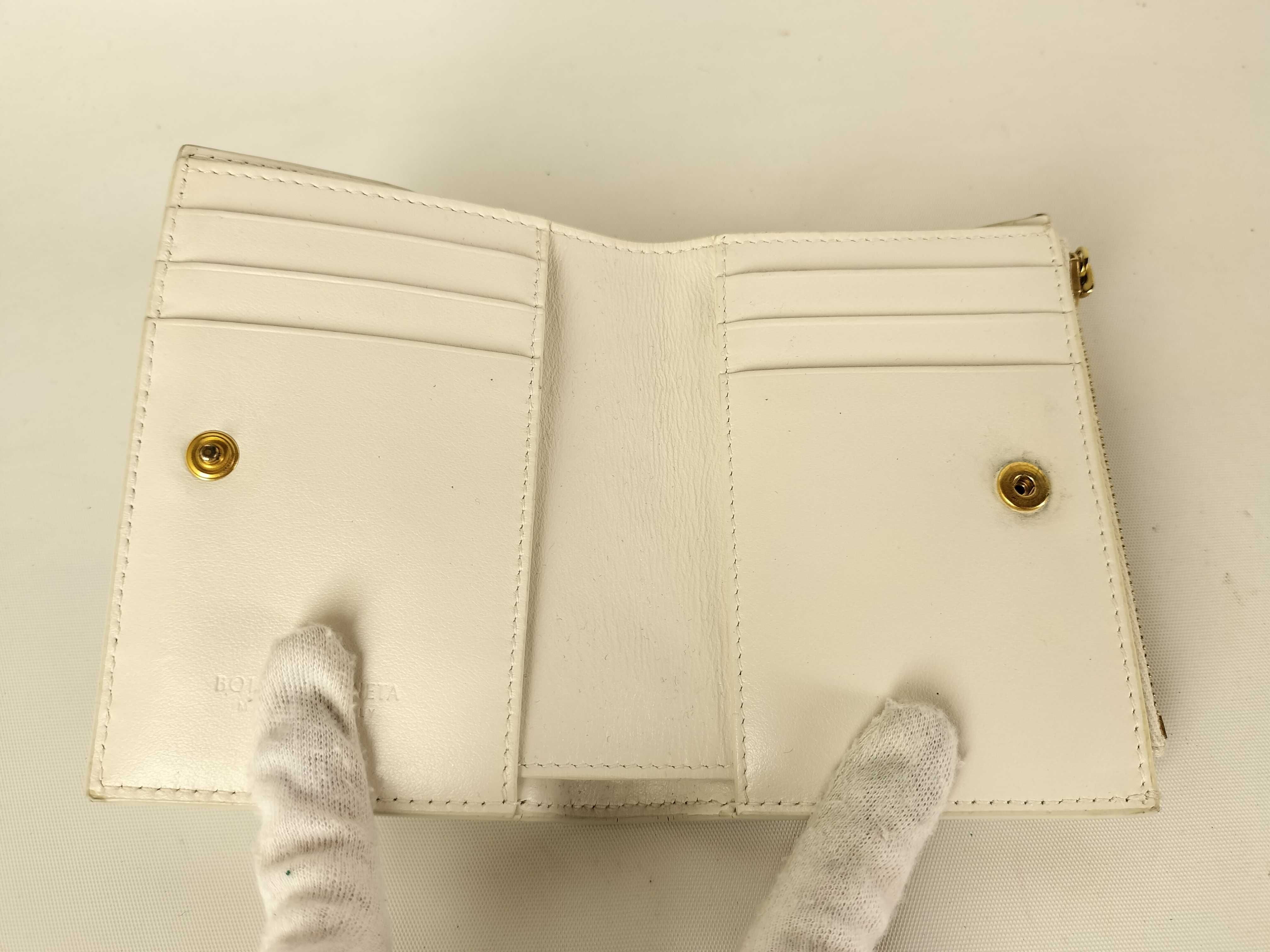 Maxi Intrecciato Bi-fold Wallet White — view 4