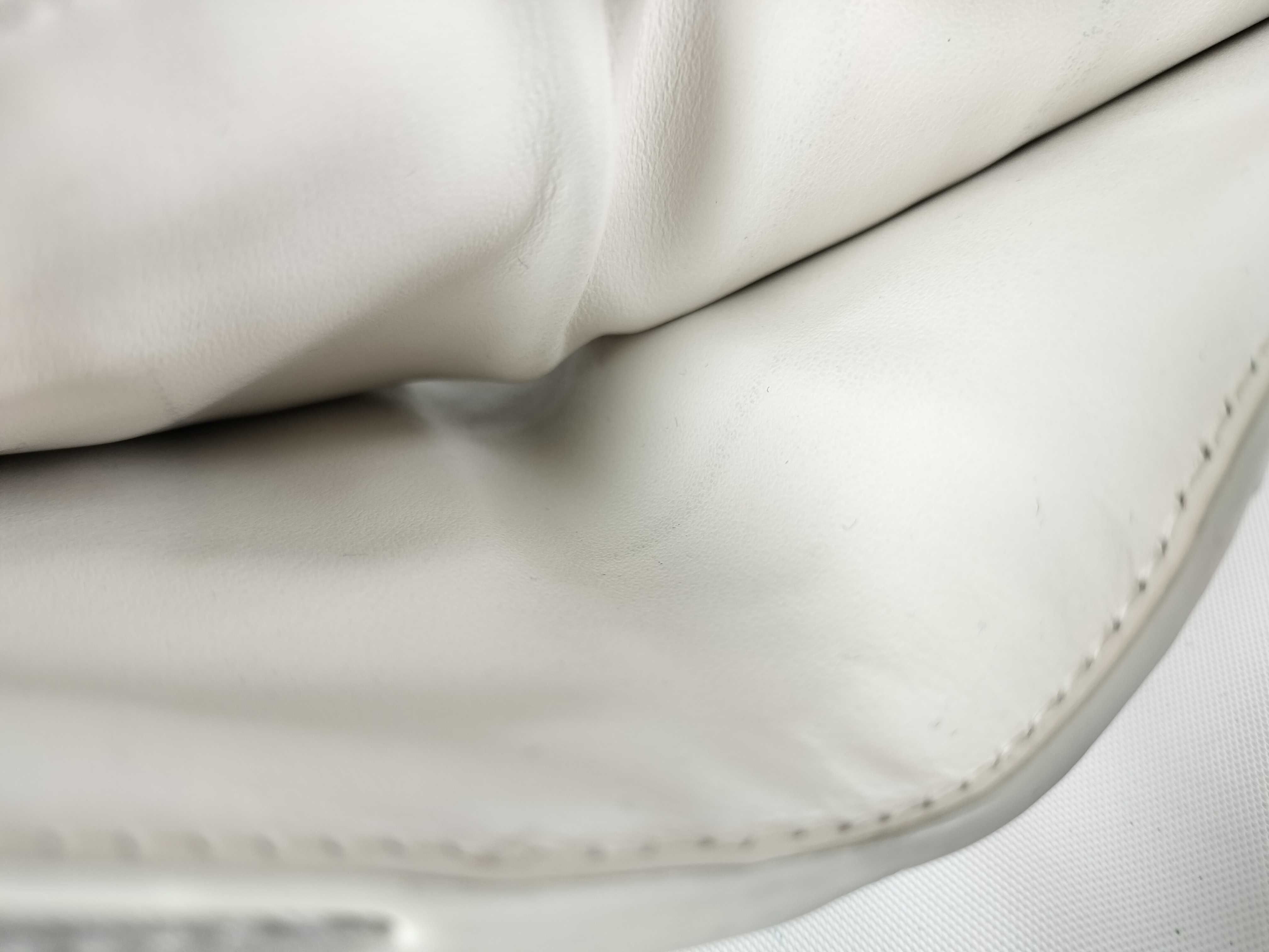 Maxi Intrecciato Bi-fold Wallet White — view 6
