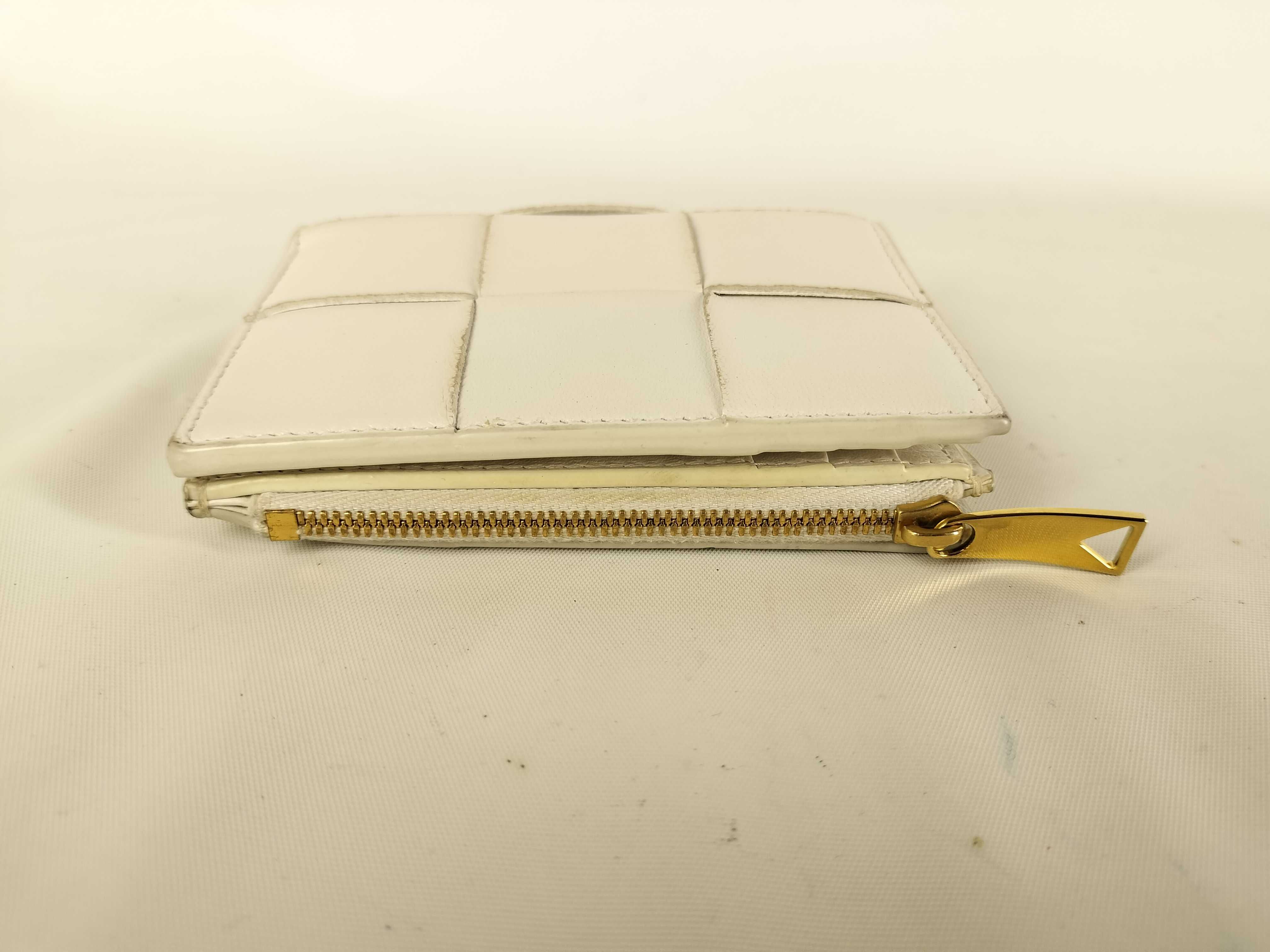 Maxi Intrecciato Bi-fold Wallet White — view 10