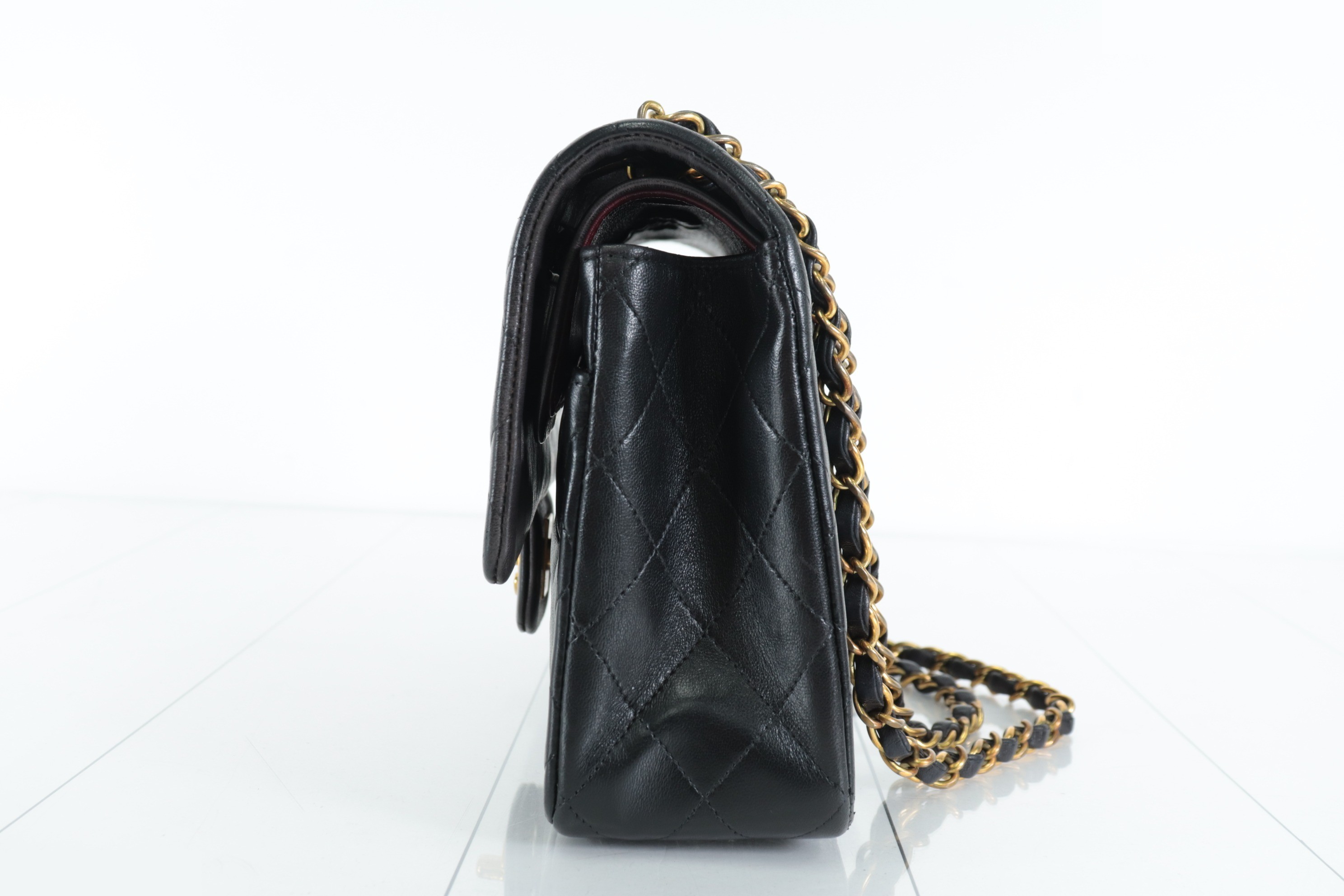 Double flap 25 Lambskin Chain Shoulder Bag, Series 4 — view 4