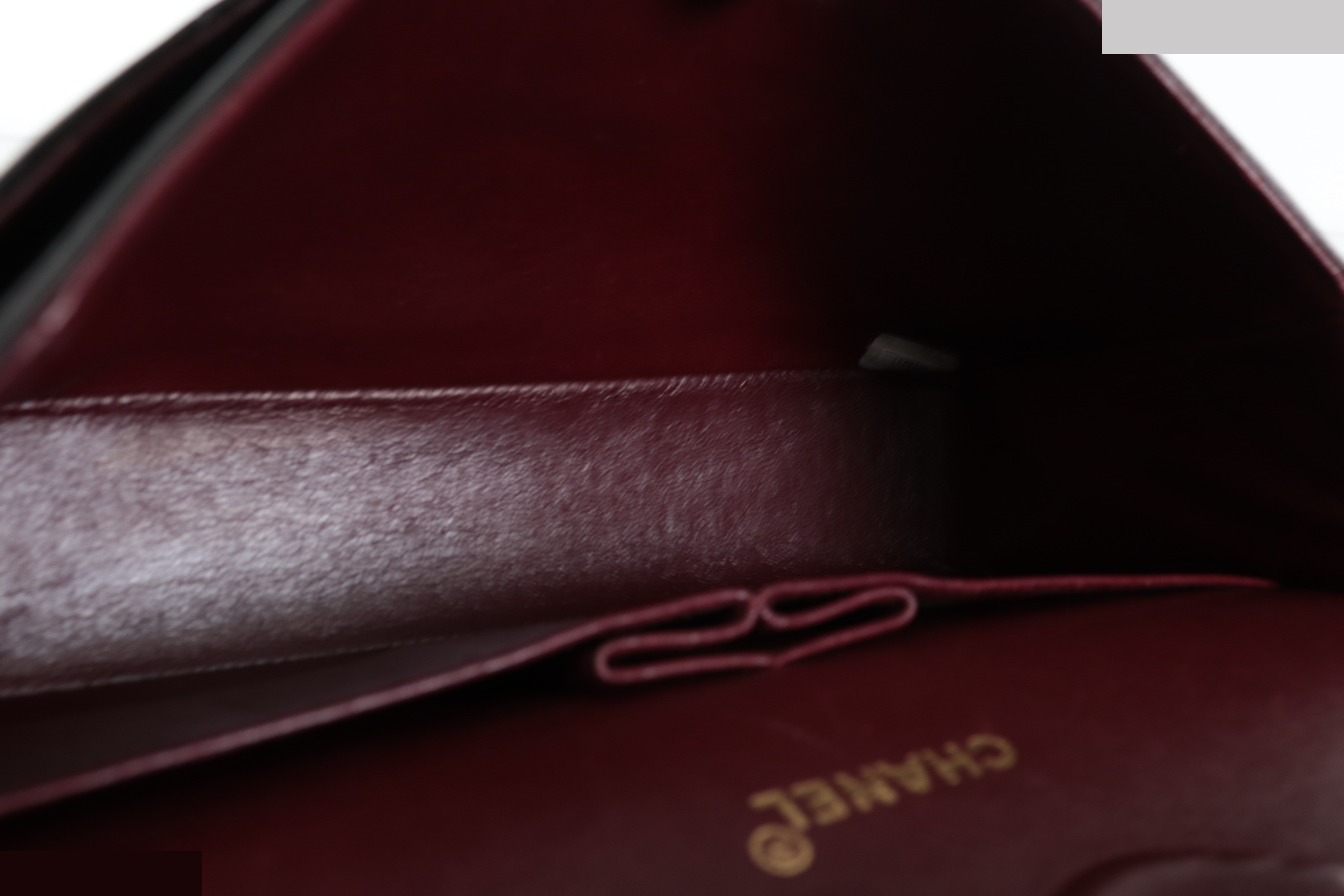 Double flap 25 Lambskin Chain Shoulder Bag, Series 4 — view 8