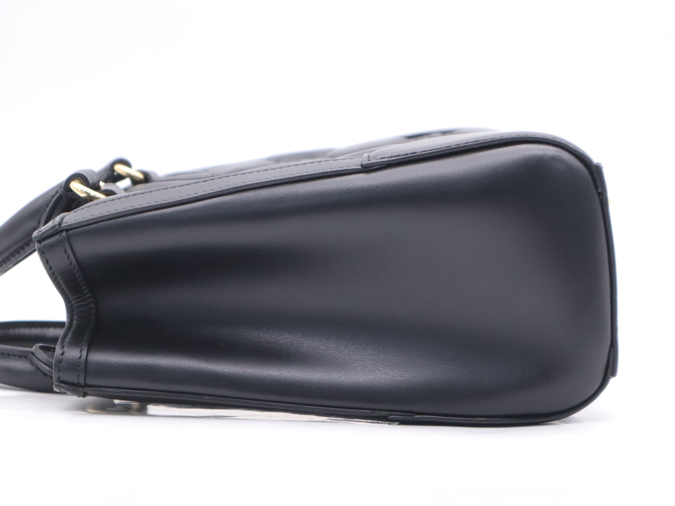 Leather GG Matelassé quilted handbag, black, gold hardware. — view 3
