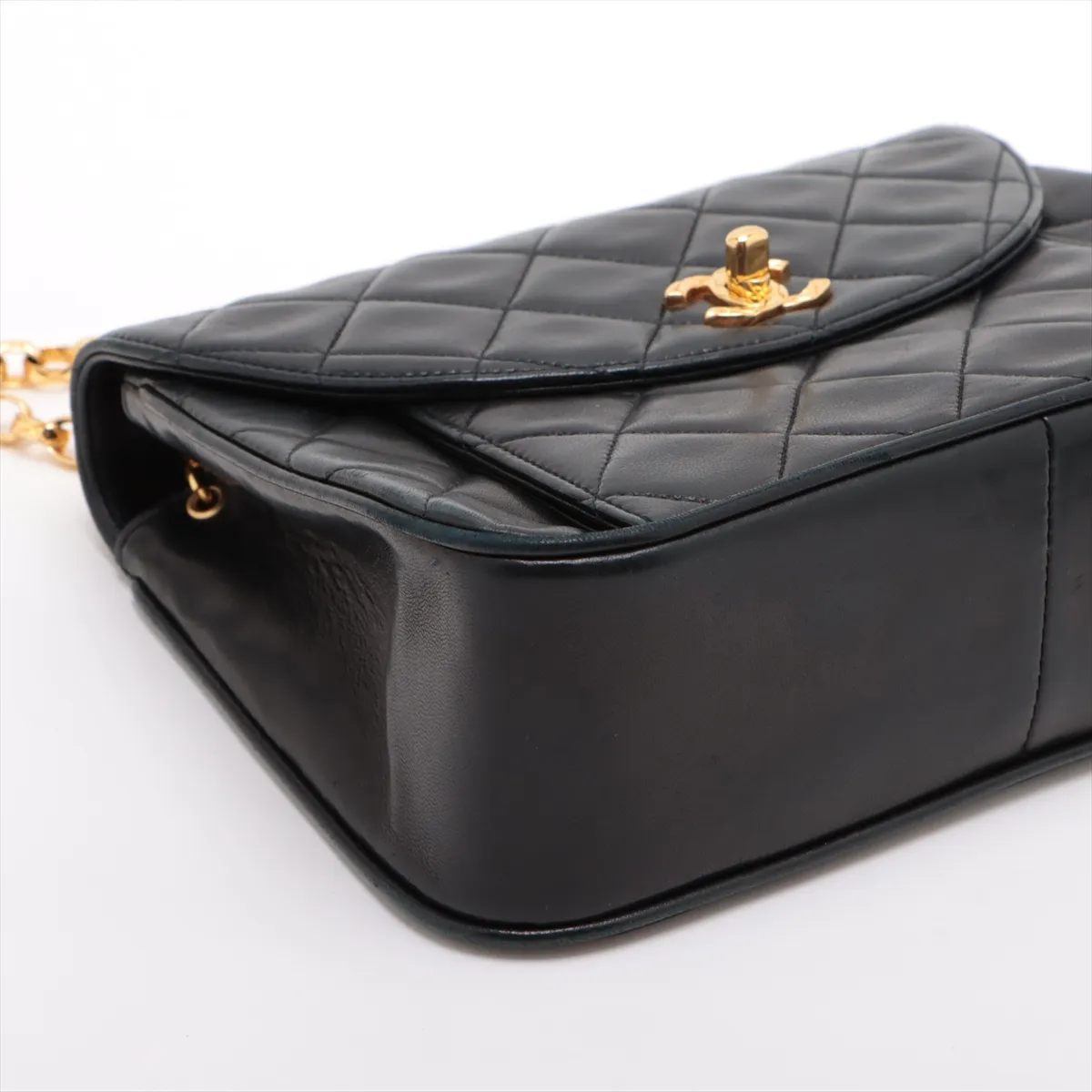 Matelasse Lambskin Single Flap Single Chain Bag Black Gold Hardware — view 4