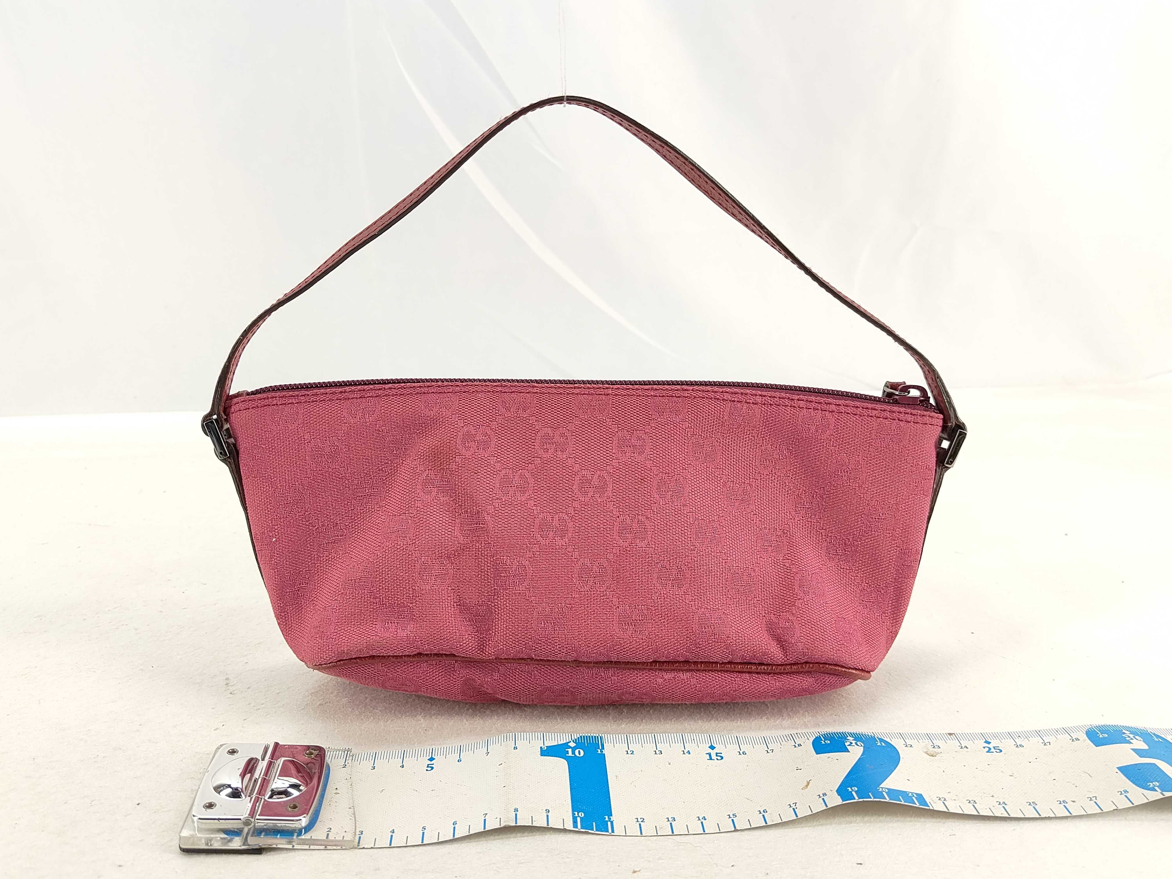 GG Canvas Gucci Handbag Pouch — view 2