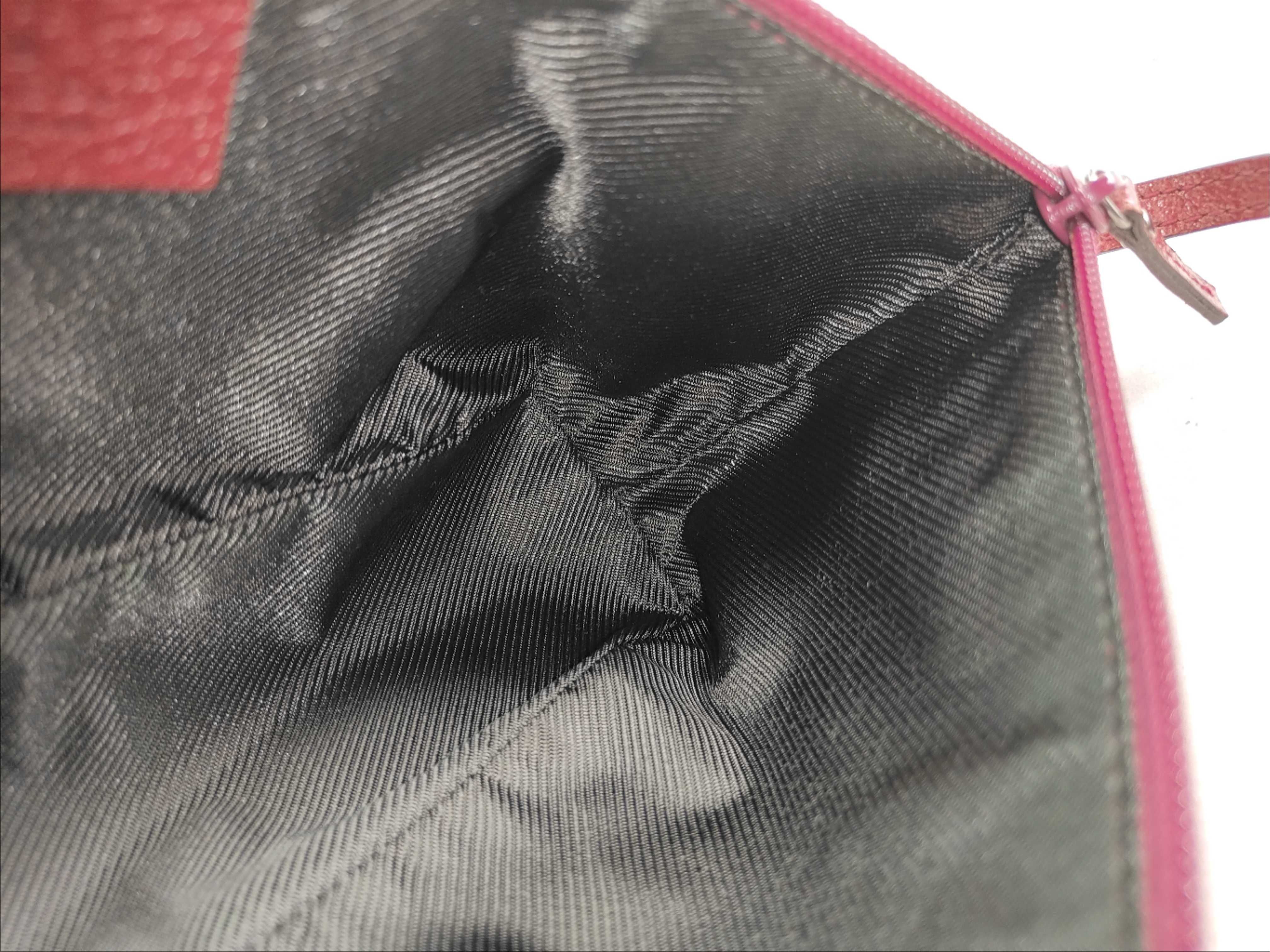 GG Canvas Gucci Handbag Pouch — view 12