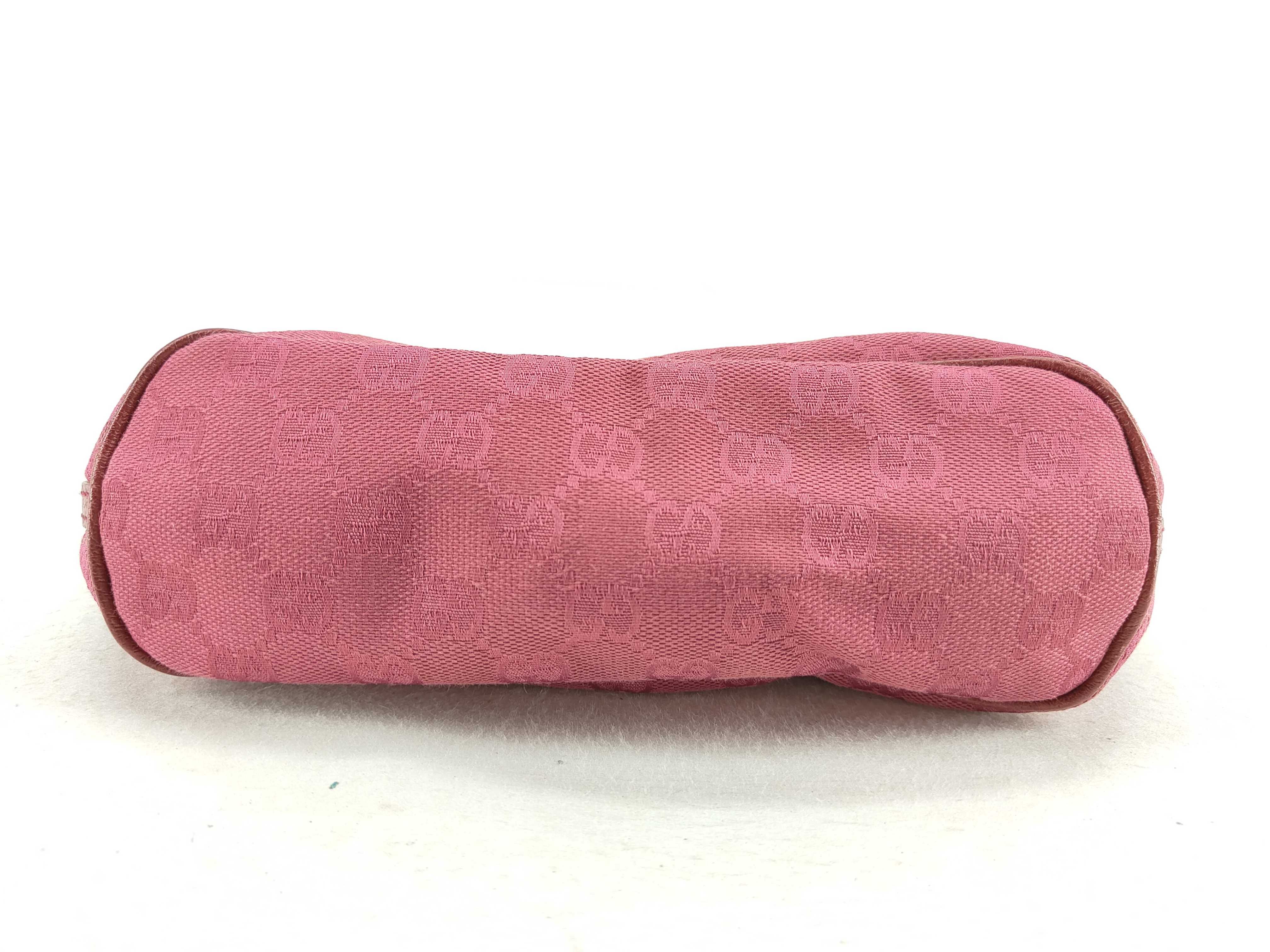 GG Canvas Gucci Handbag Pouch — view 8