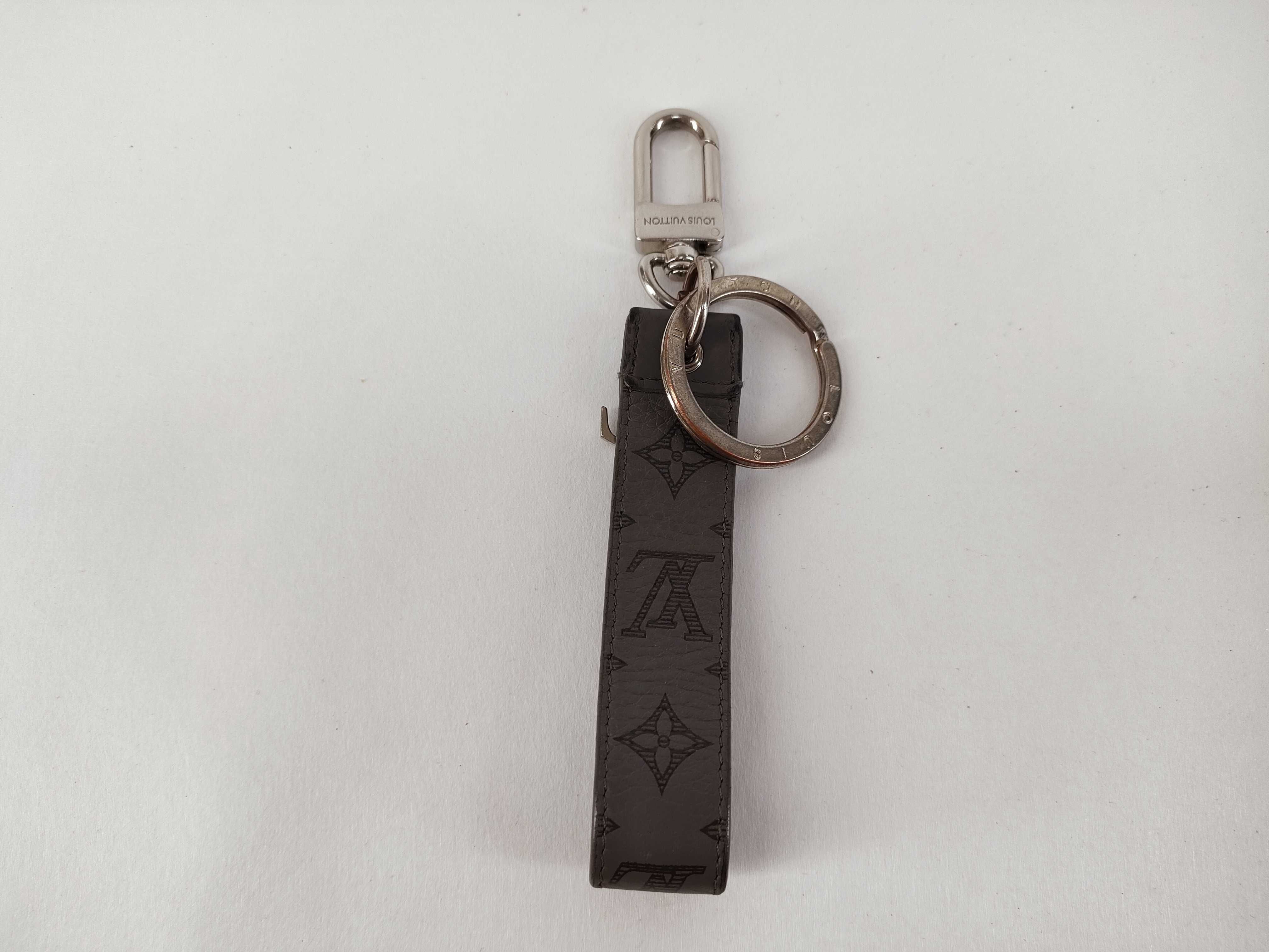 Dragonne Keychain M82373 BC4223 Charm — view 2