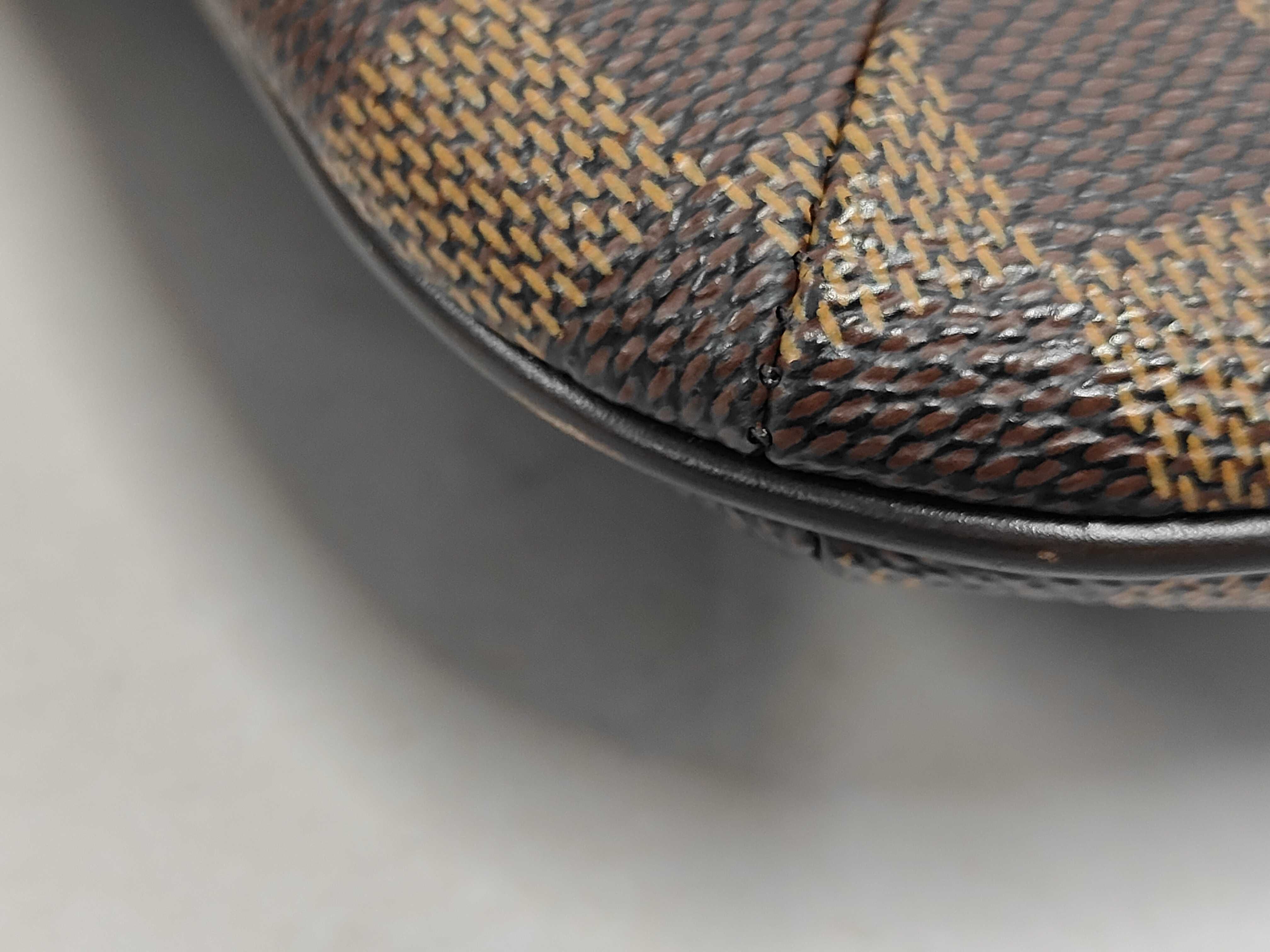Damier Bloomsbury PM Shoulder Bag — view 3