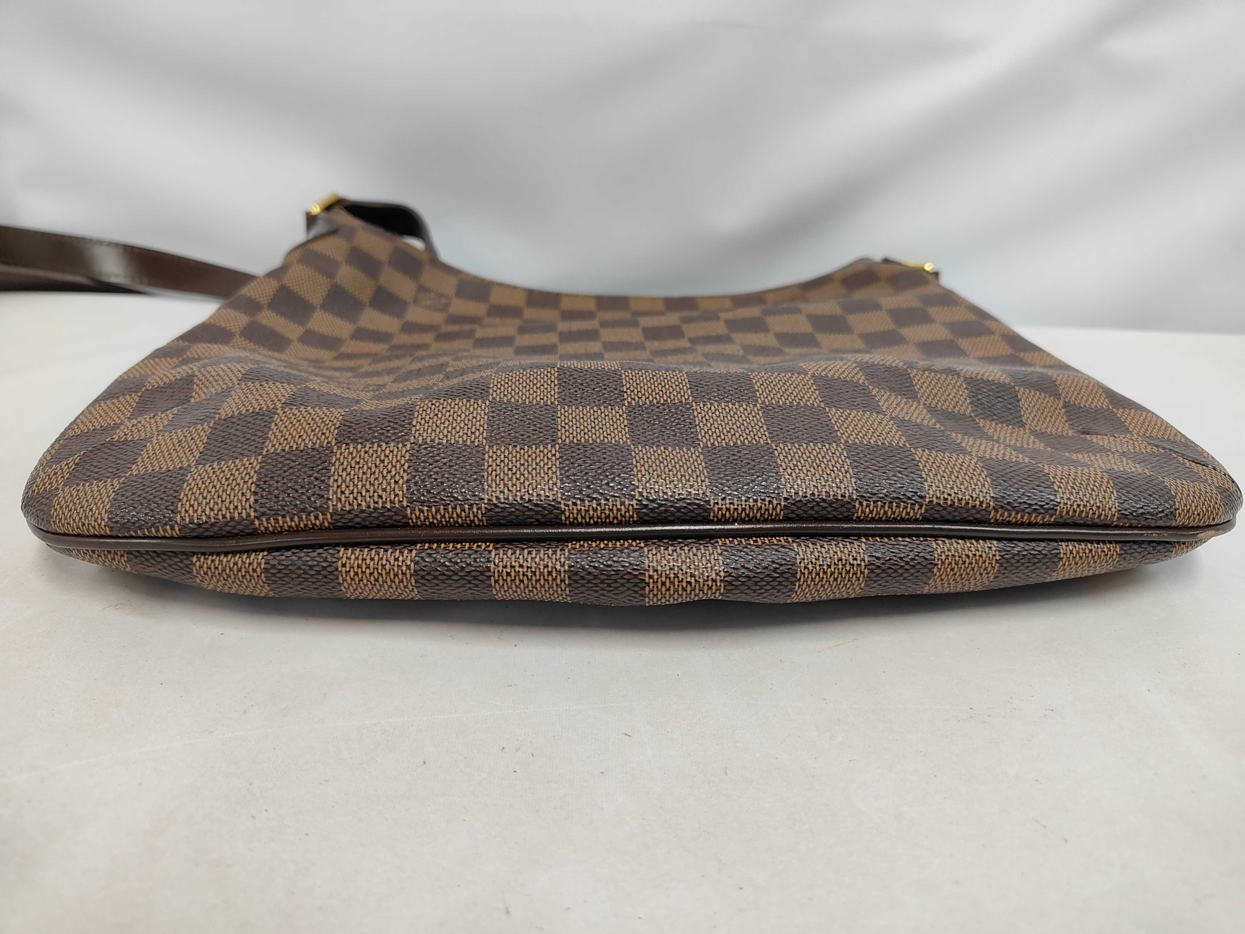 Damier Bloomsbury PM Shoulder Bag — view 4
