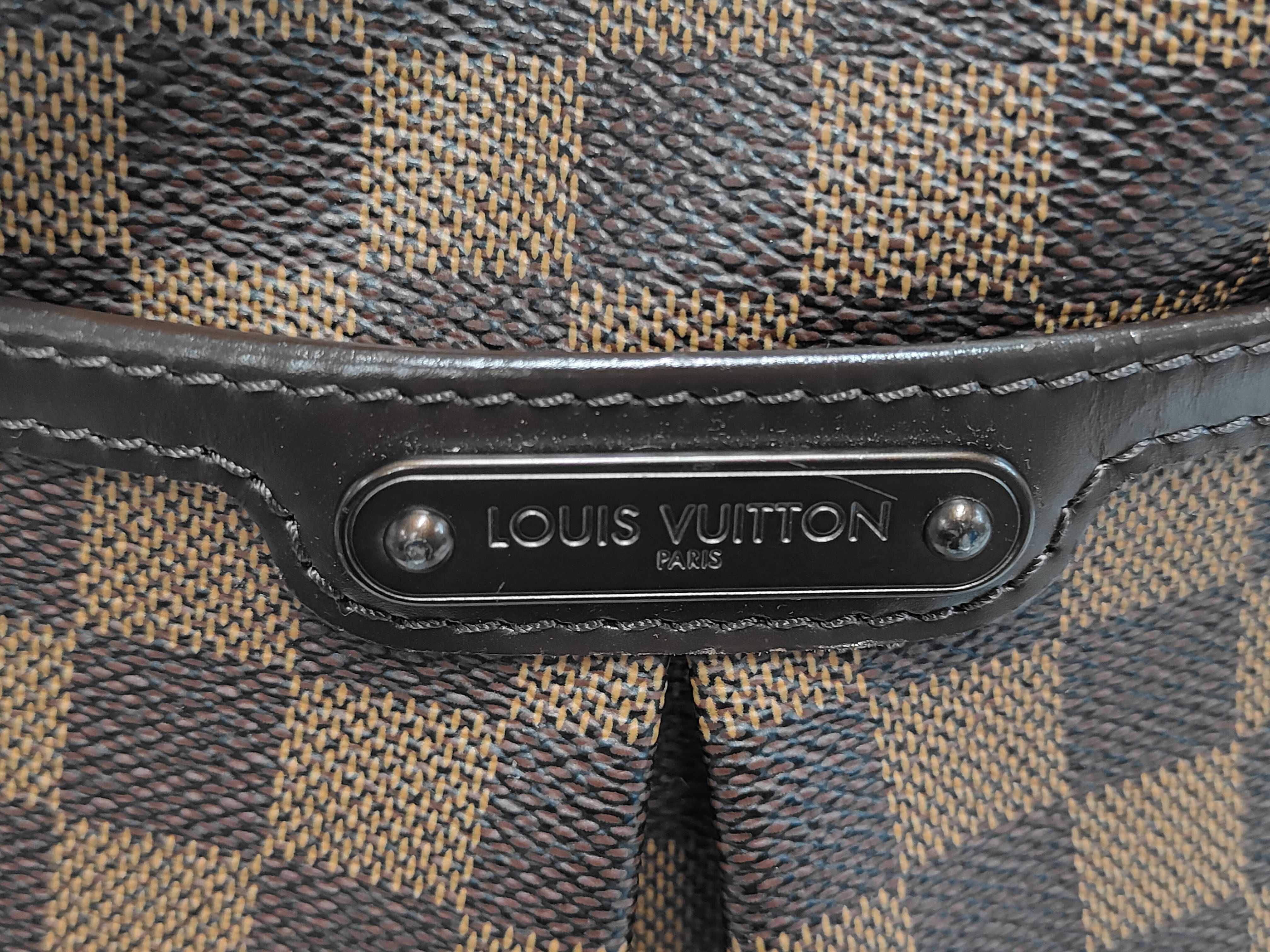 Damier Bloomsbury PM Shoulder Bag — view 8