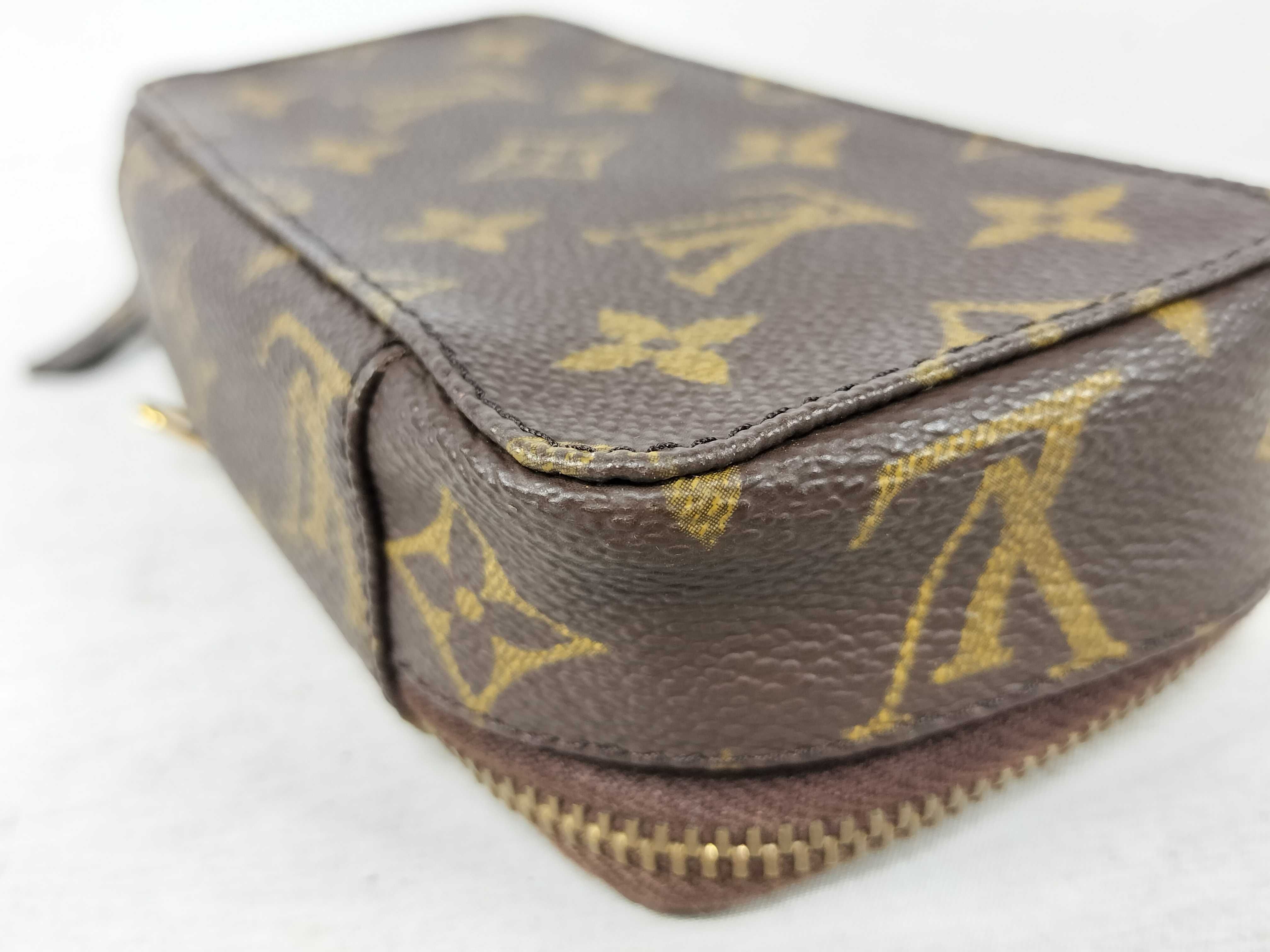 Monogram Louis Vuitton Monogram Accessory Case Rare Pouch — view 4