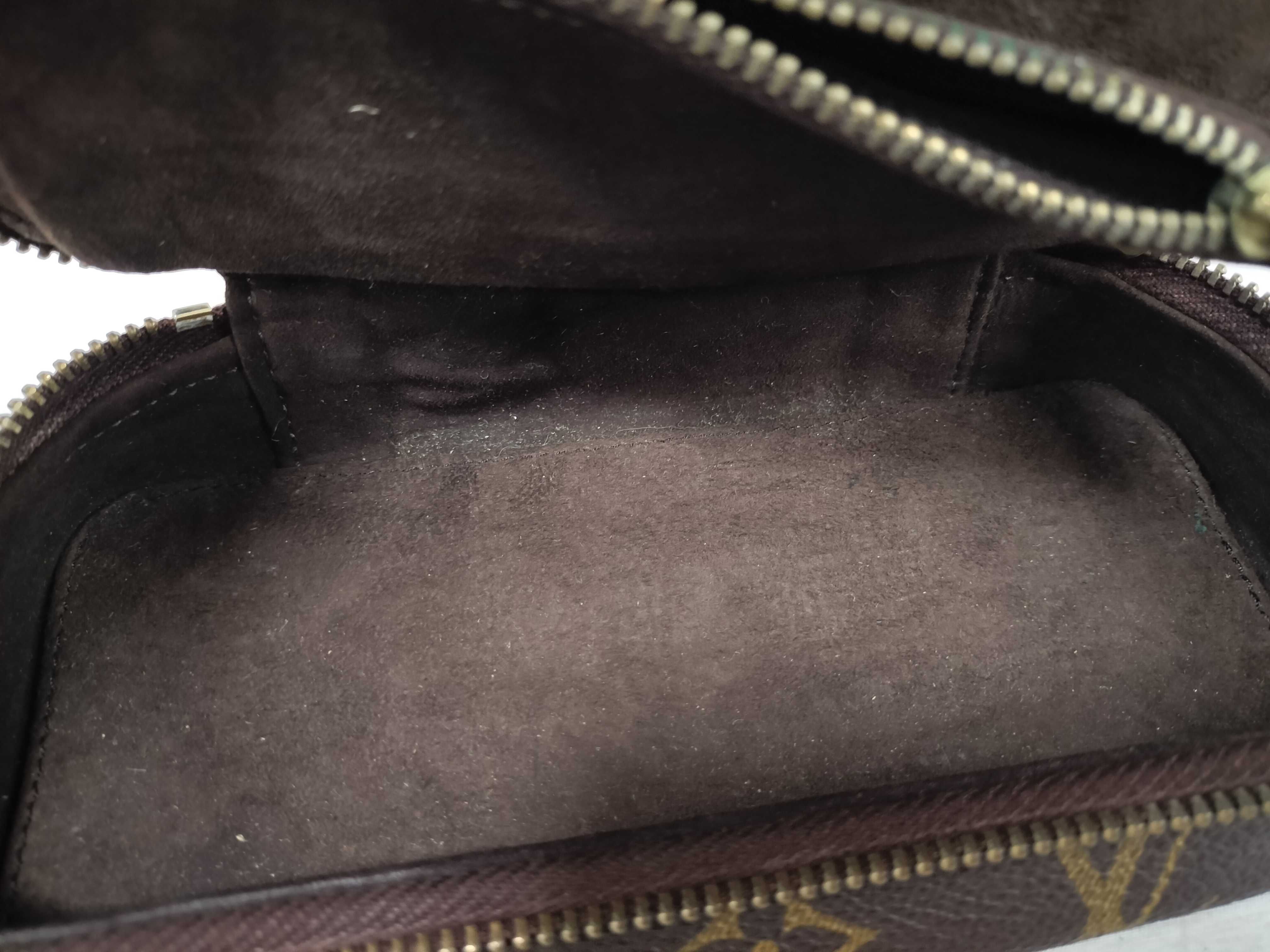Monogram Louis Vuitton Monogram Accessory Case Rare Pouch — view 8