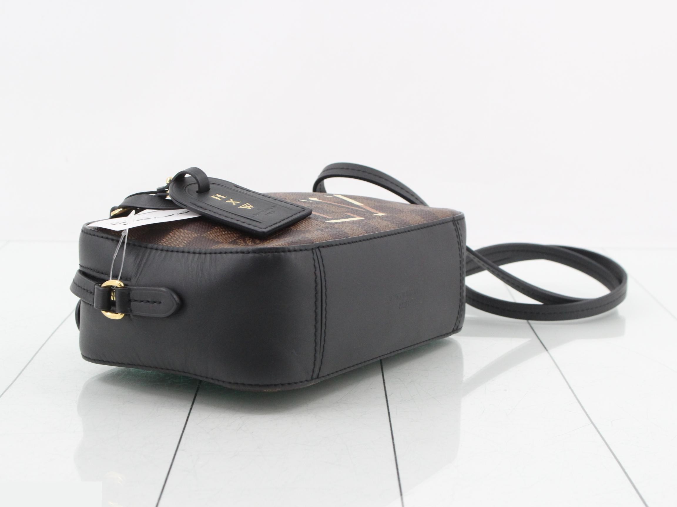 Damier Santa Monica Shoulder Bag — view 5