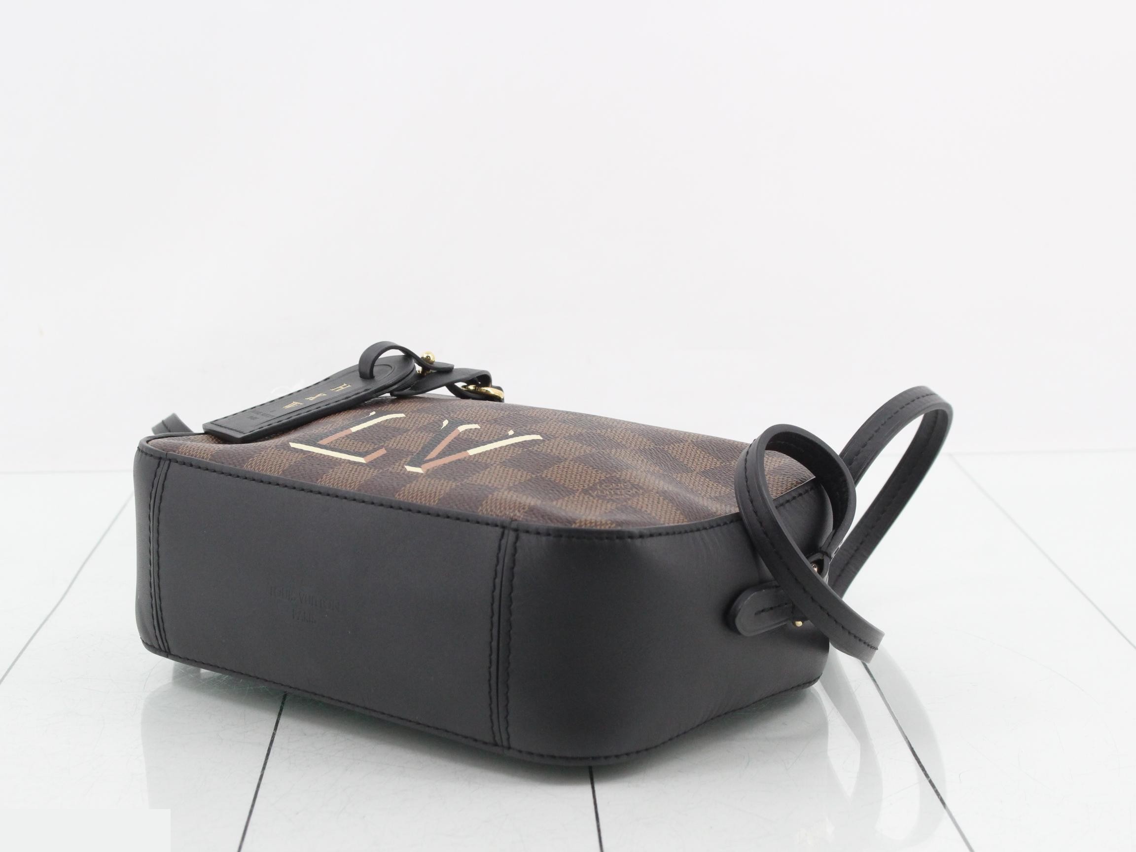 Damier Santa Monica Shoulder Bag — view 6