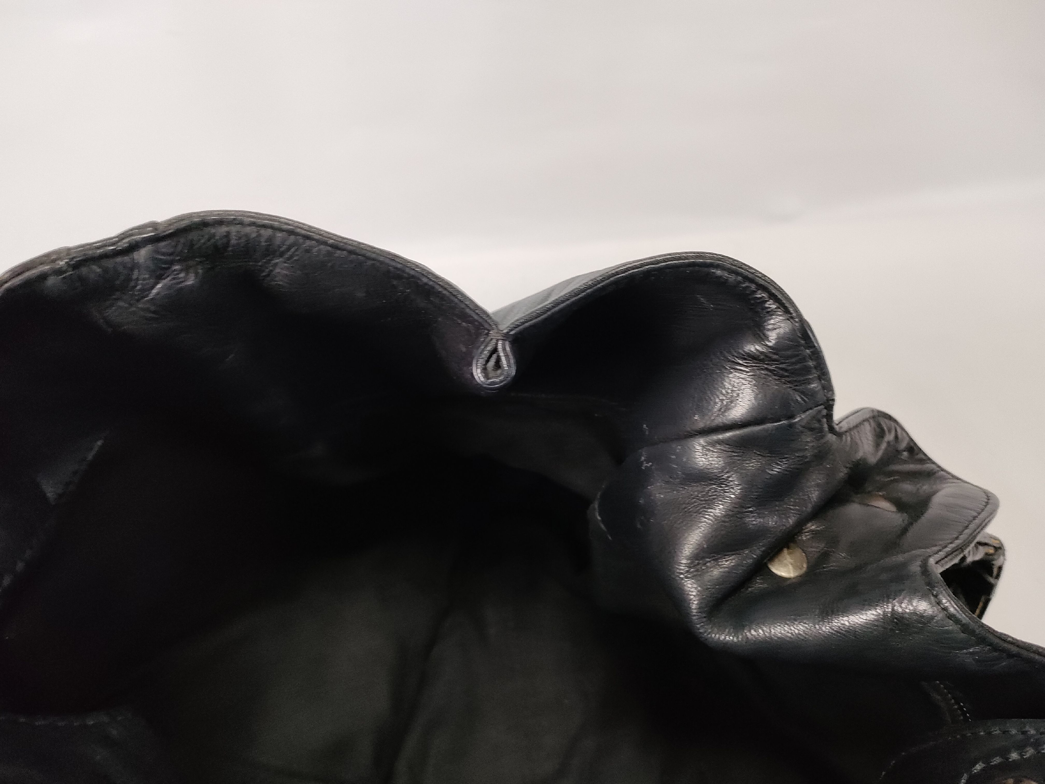 Silverado Rare Model Black Leather Handbag — view 10