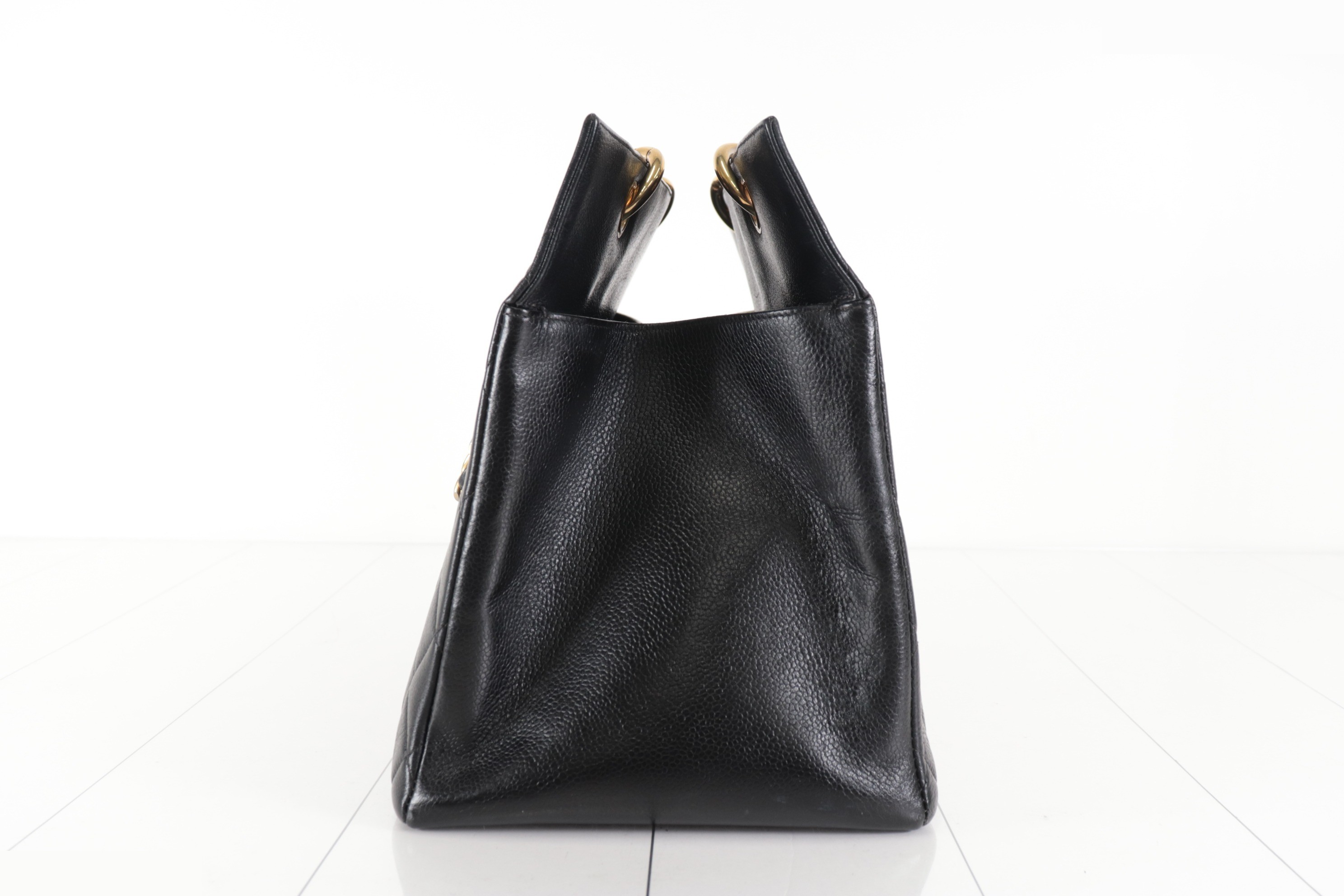Caviar Chain Tote, Unit 4 — view 4