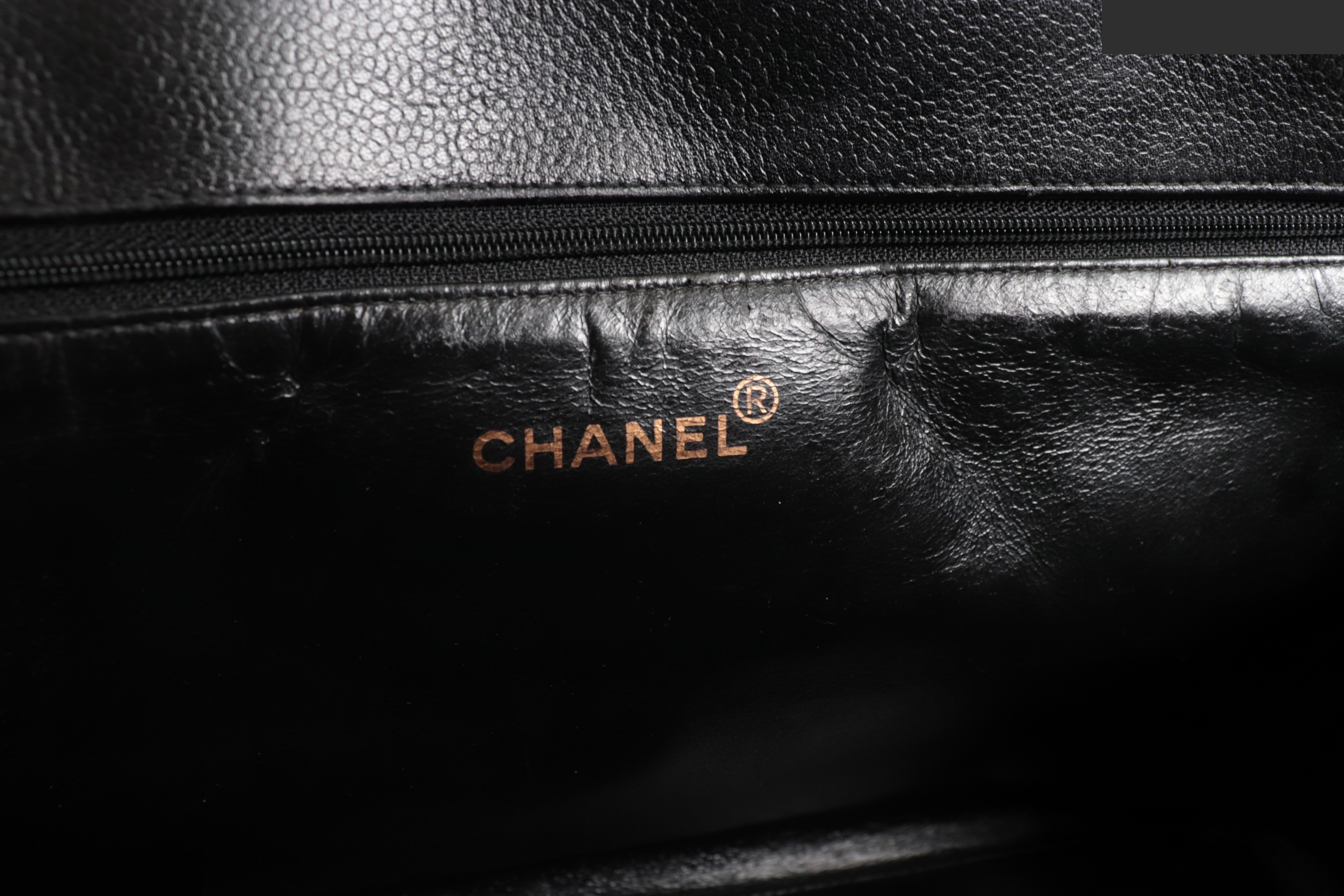 Caviar Chain Tote, Unit 4 — view 6