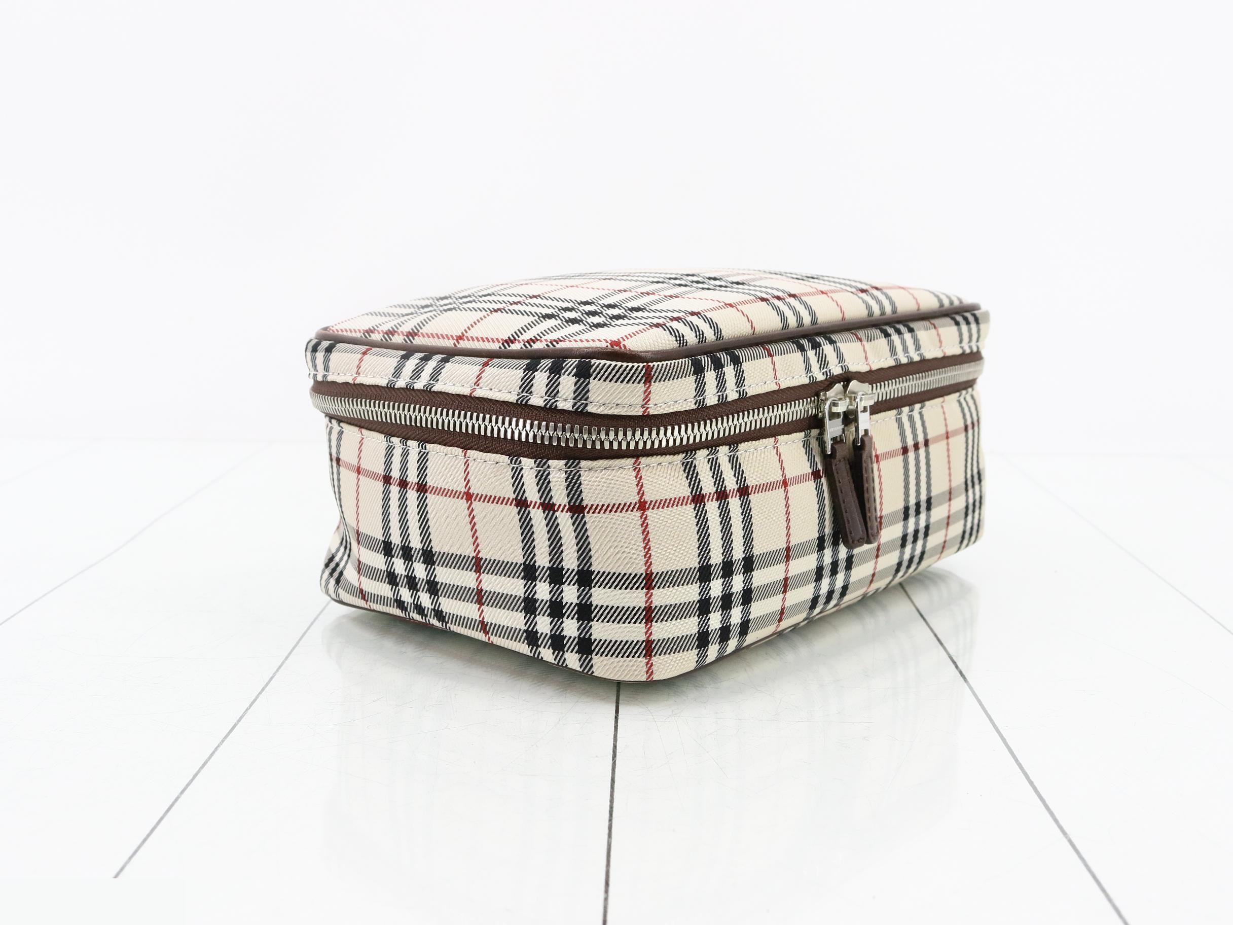 Other lines: Nova Check vanity bags and handbags — view 5