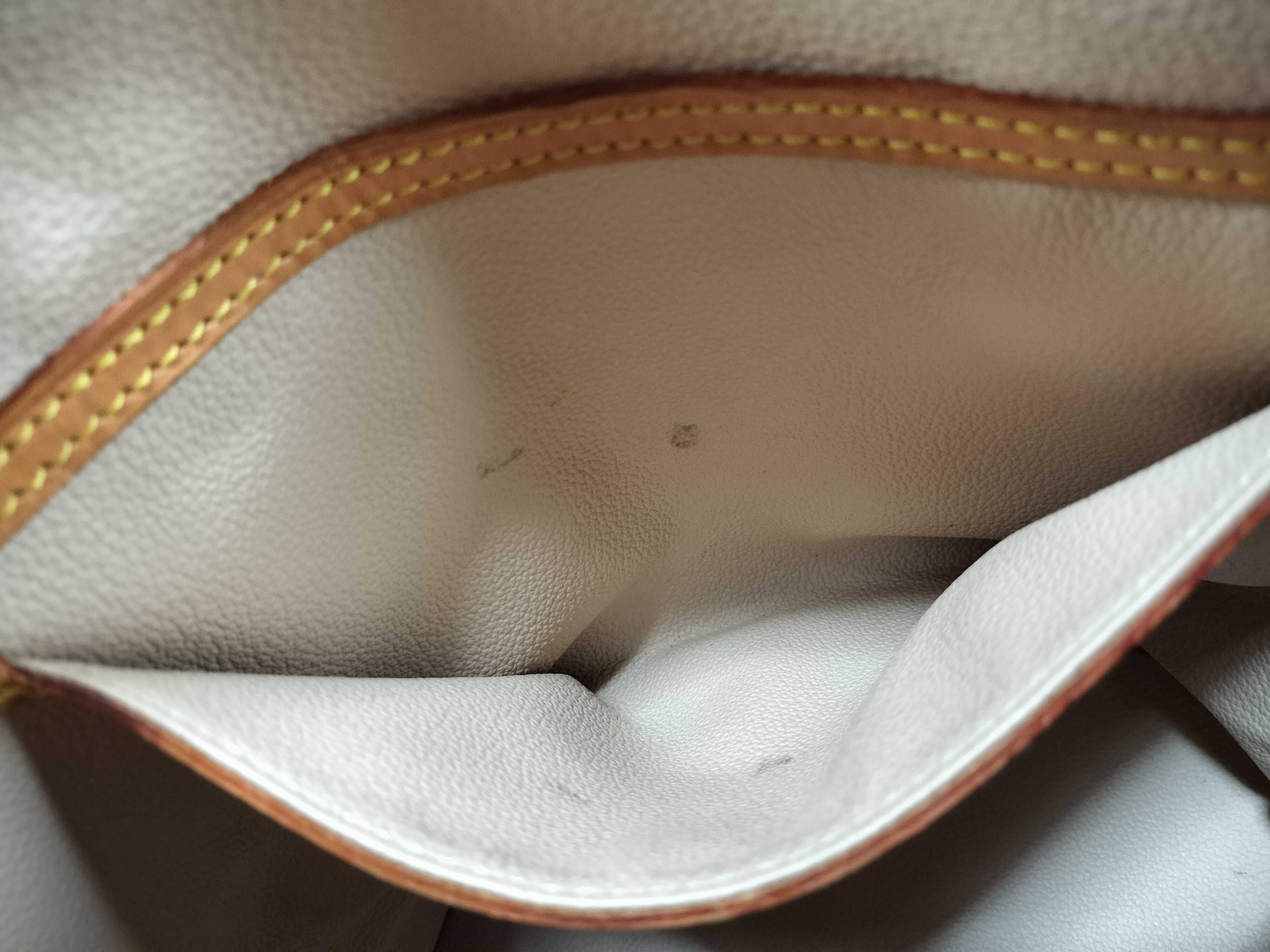 Monogram — view 10