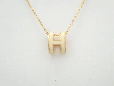 Pop Ash necklace pendant, neck circumference approximately 42cm