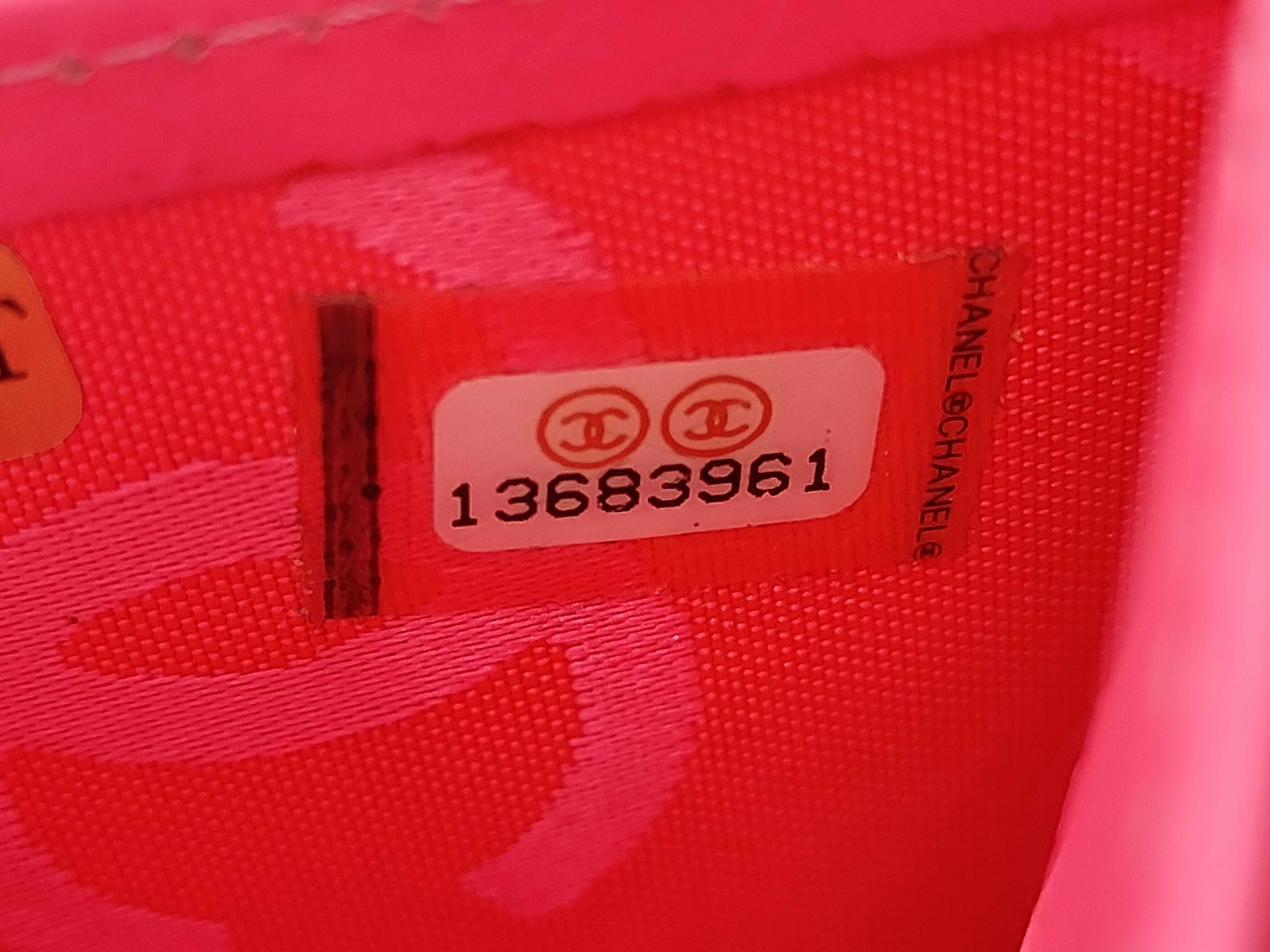 Long Wallet with Seal Guarantee - Serial Number 13 — view 13
